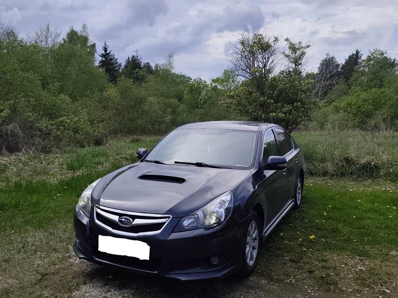 Tumehall Subaru Legacy 2011, millele tehti DPF lahendus