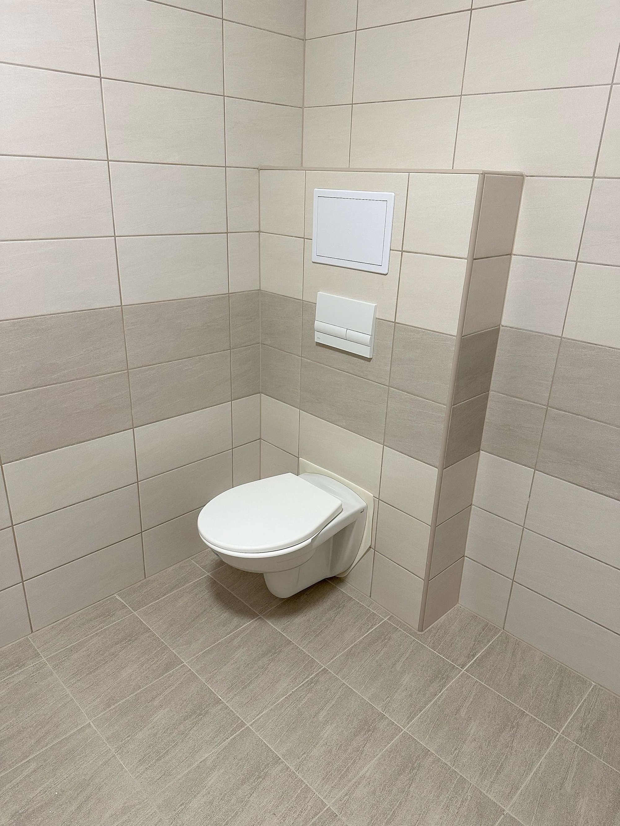 Pronájem novostavby bytu 2+kk se zahradou a gar. stáním v Plzni – Křimicích – foto 5