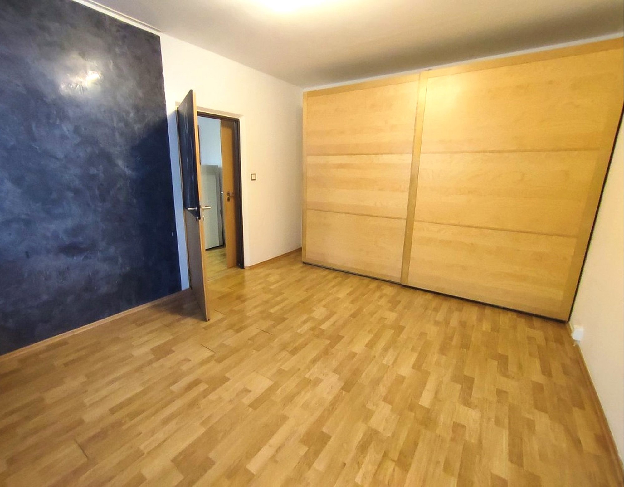 Pronájem zrekonstruovaného bytu 1+1 v Plzni na Skvrňanech – foto 4