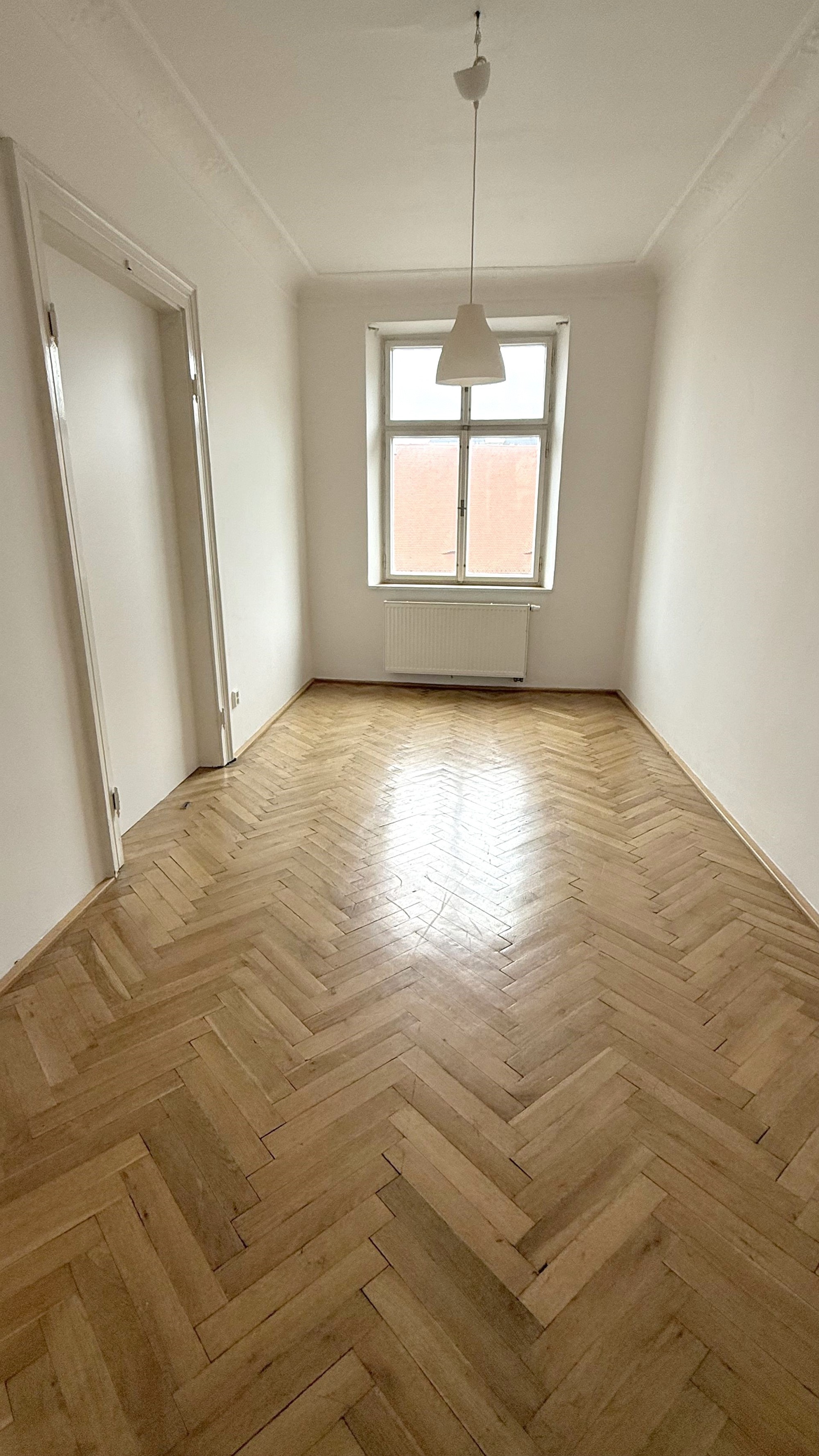 Pronájem cihlového bytu 3+1 v centru Plzně  – foto 9
