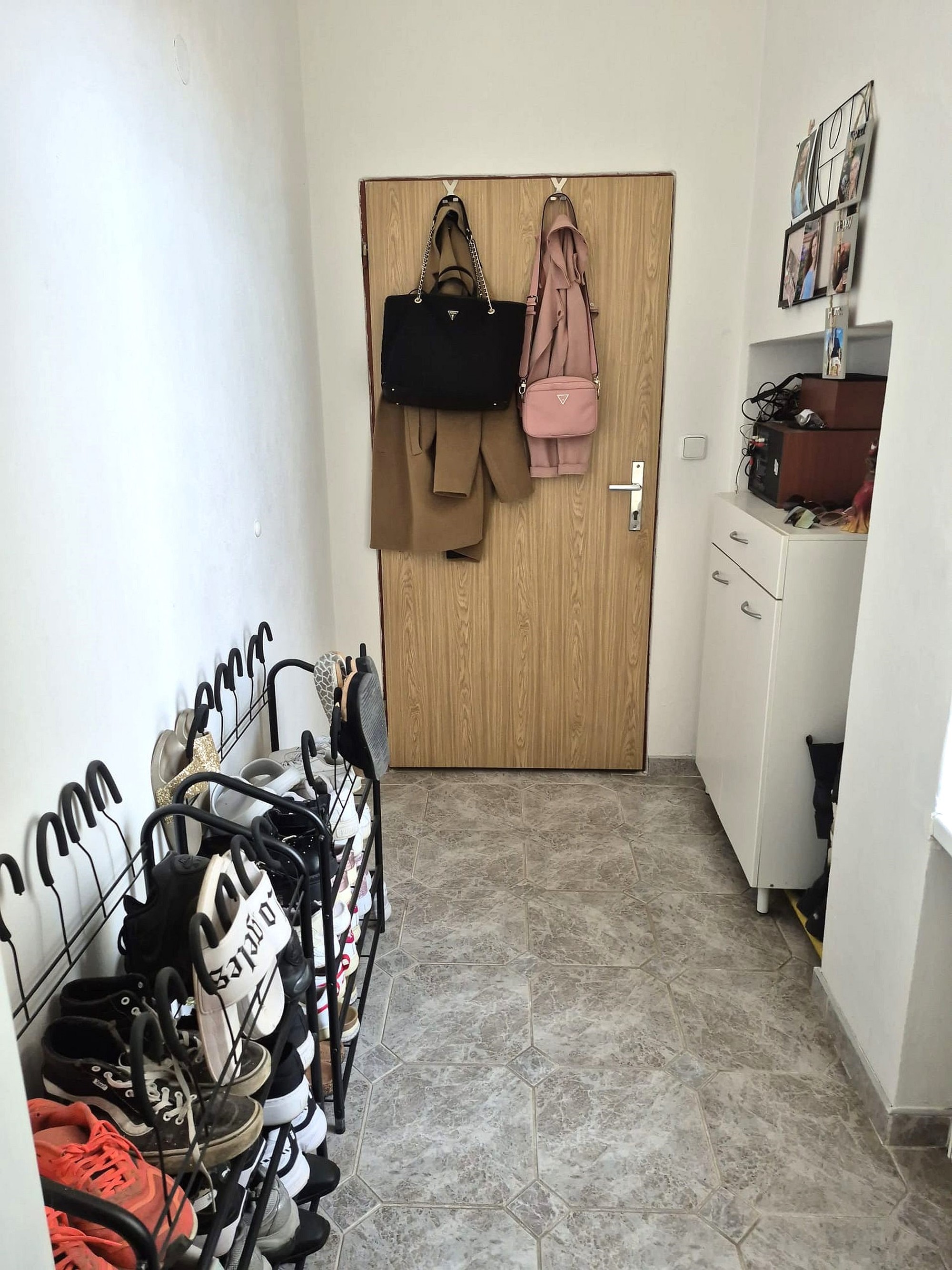 Pronájem cihlového bytu 1+1   v širším centru Plzně  – foto 5