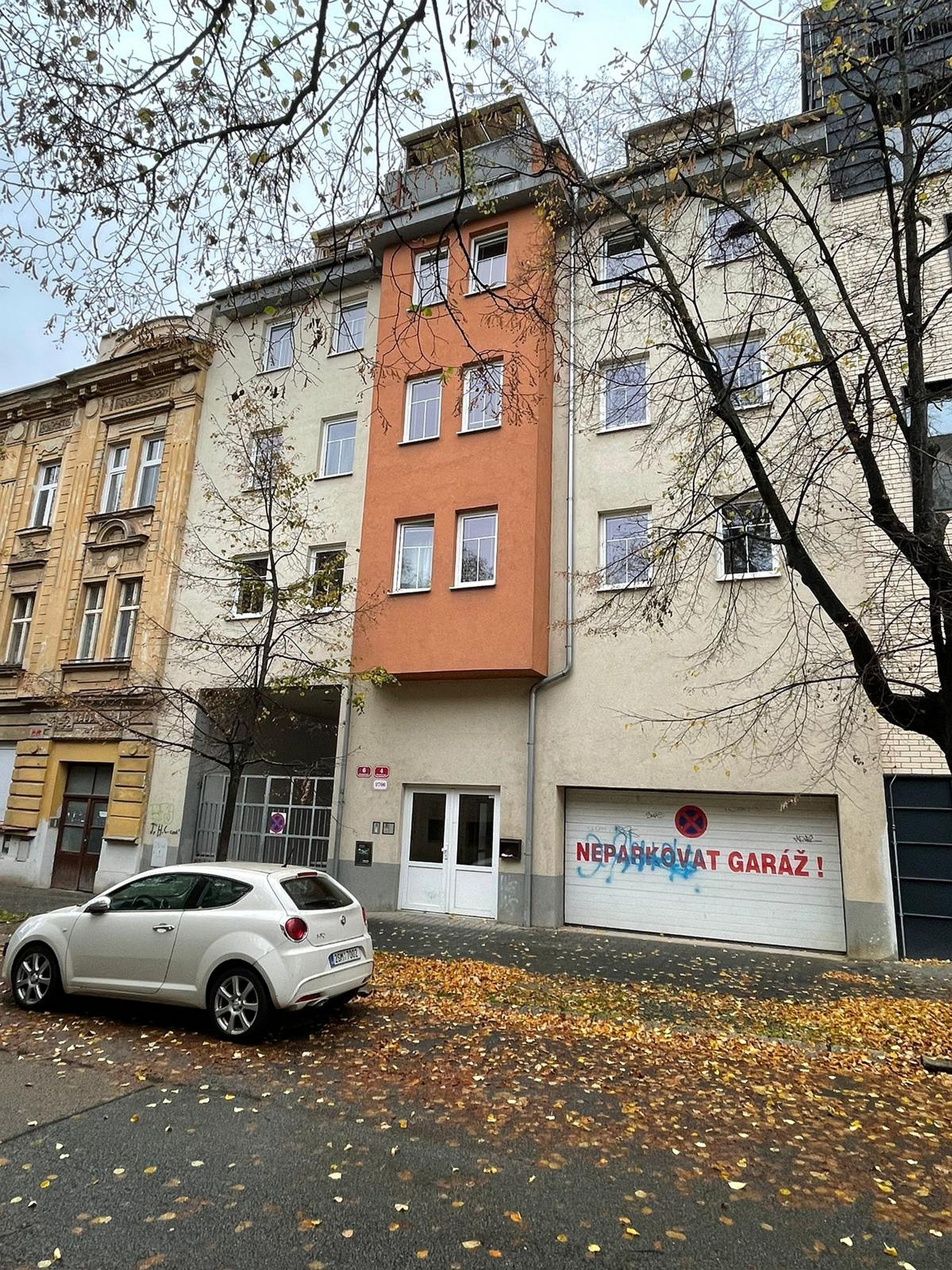 Pronájem novostavby bytu 3+kk s balkonem a parkovacím stáním v Plzni na Slovanech – foto 10