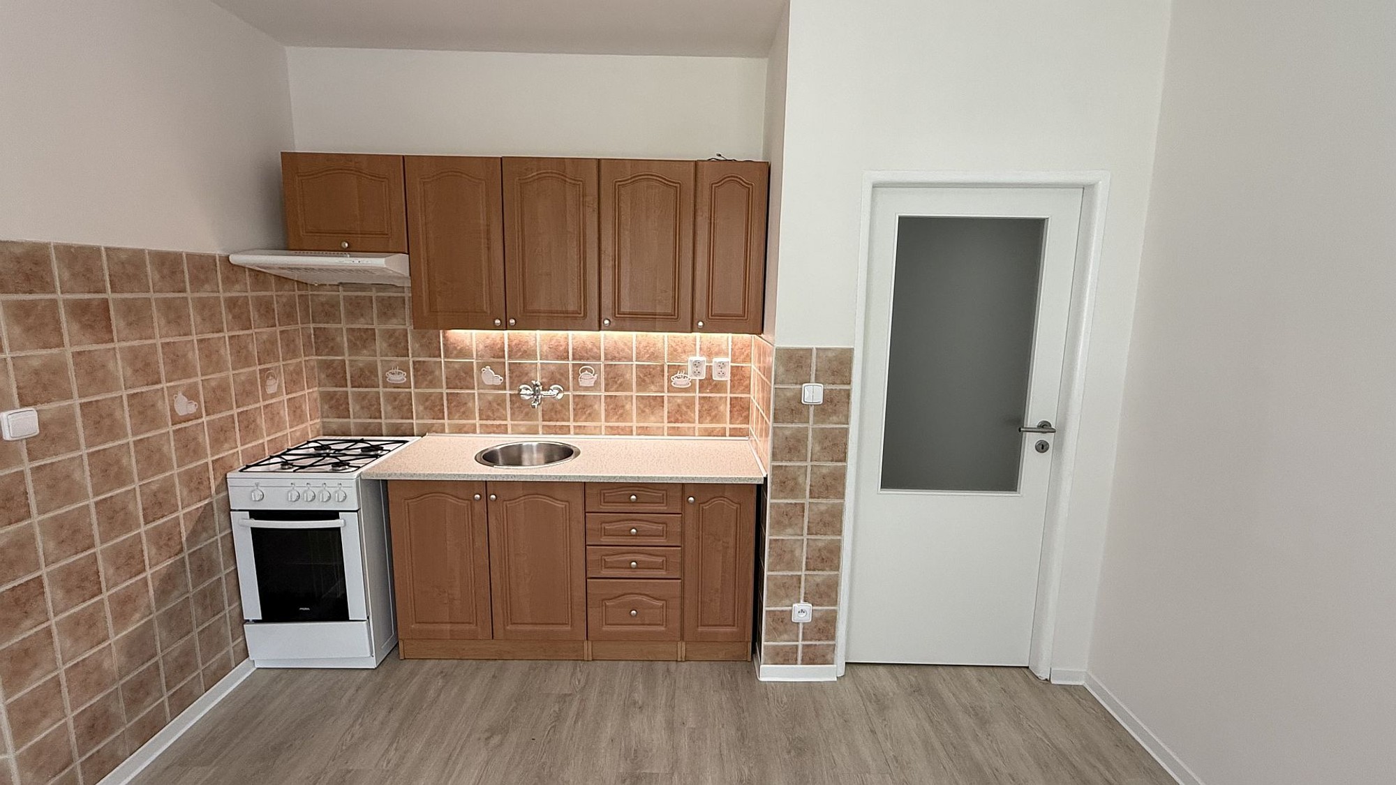 Pronájem zrekonstruovaného bytu 2+1  v Plzni na Borech – foto 2