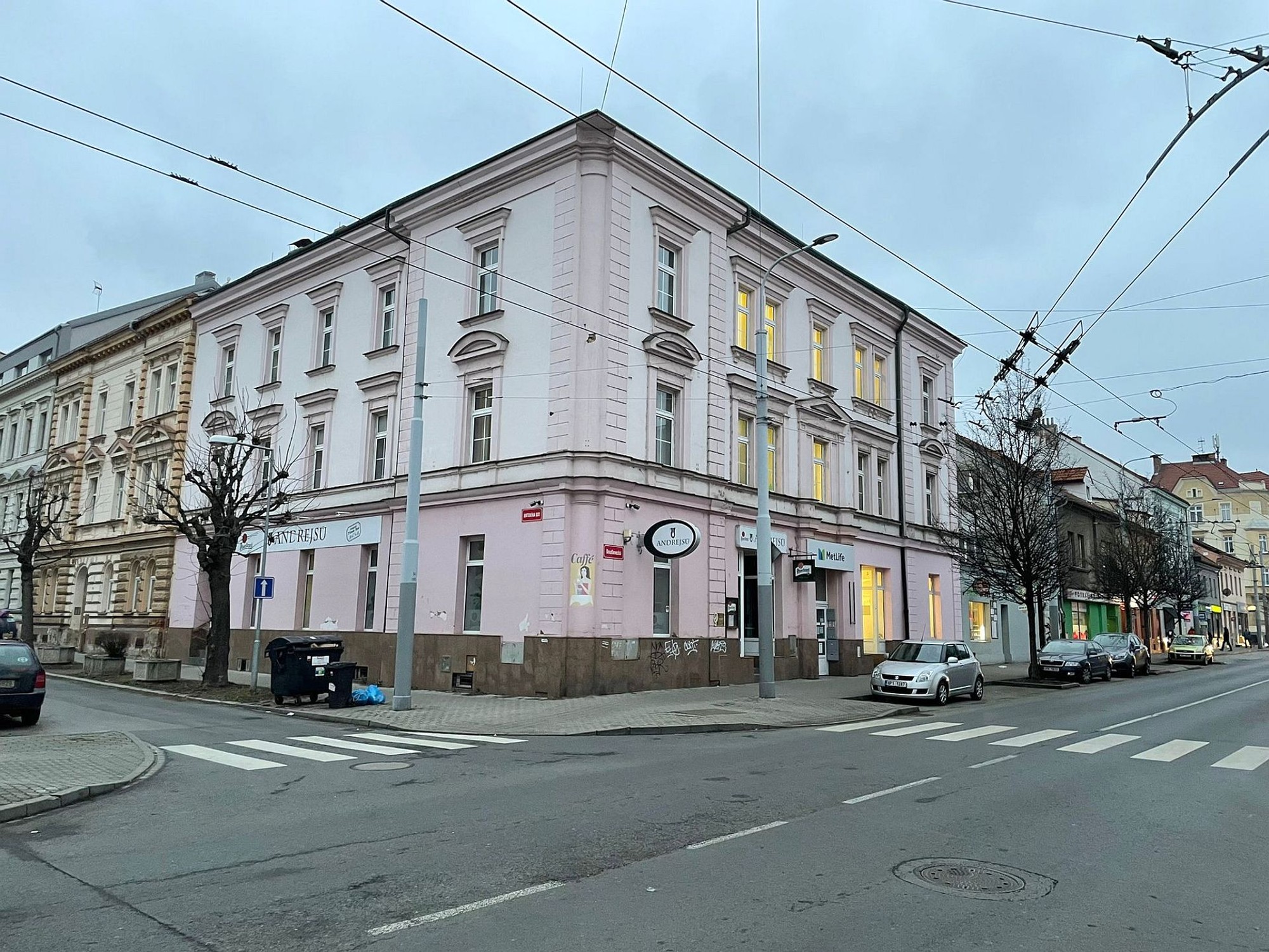 Pronájem  kancelářských prostor  v širším centru   Plzně  – foto 2