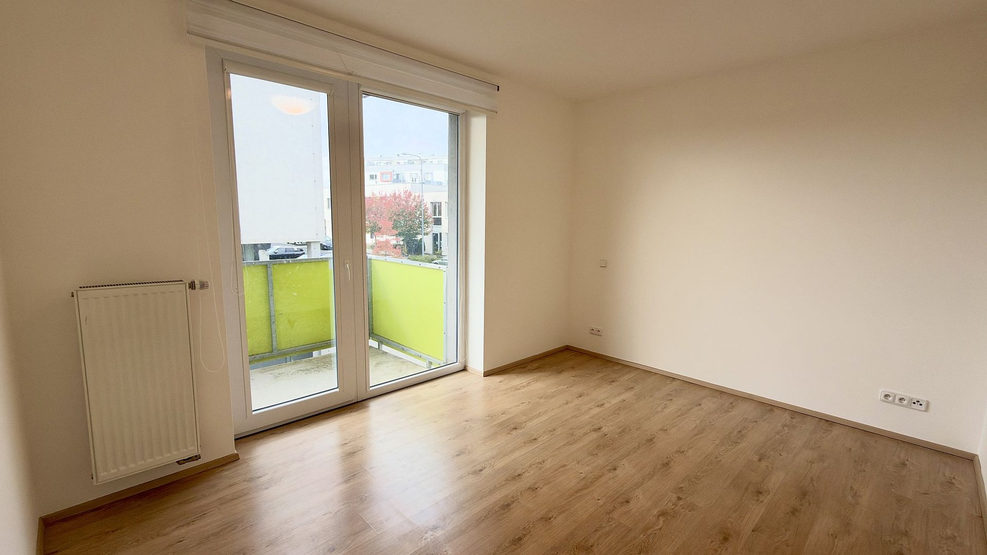 Pronájem novostavby bytu 3+kk s balkonem a garážovým parkovacím stáním v Plzni – Černicích – foto 7