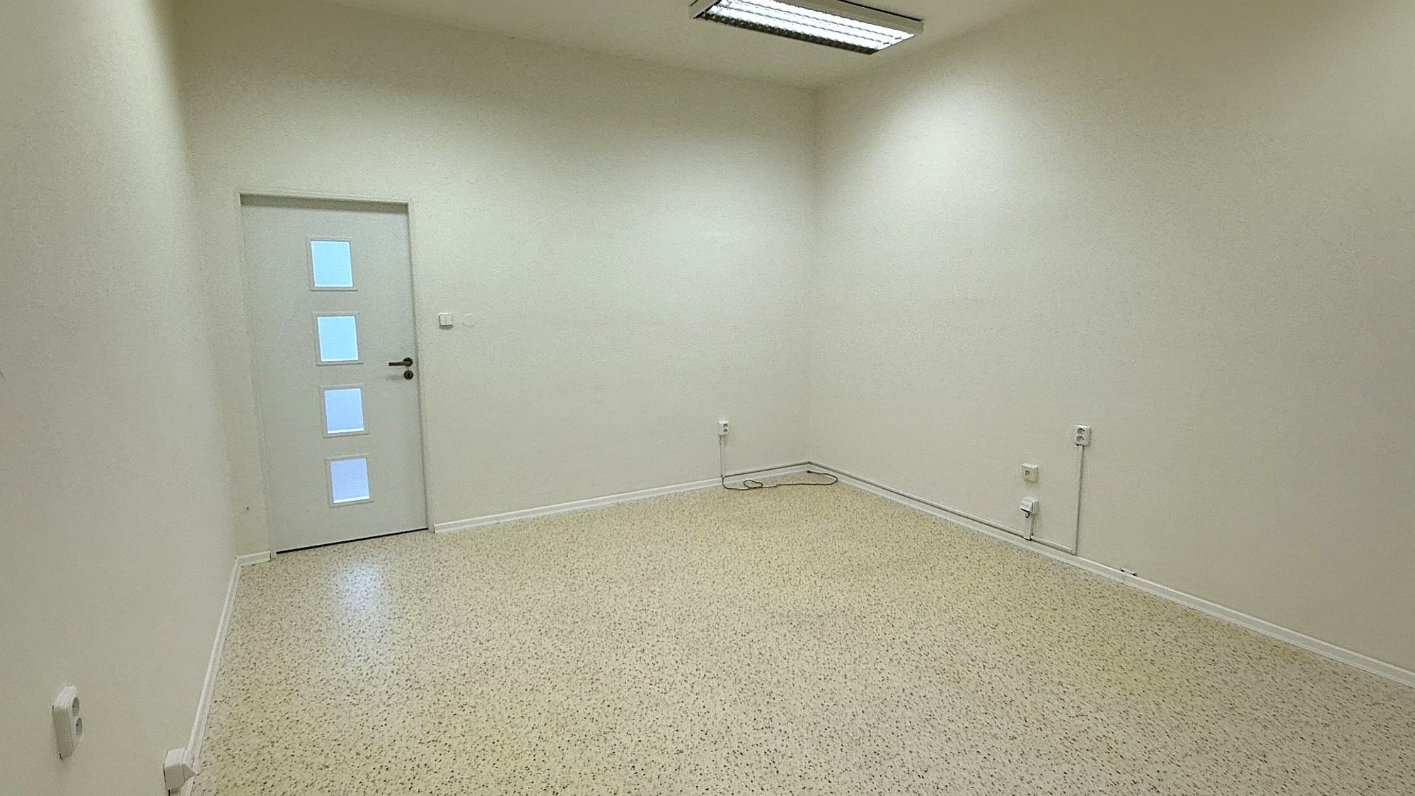 Pronájem kancelářských prostor v širším centru Plzně – foto 9