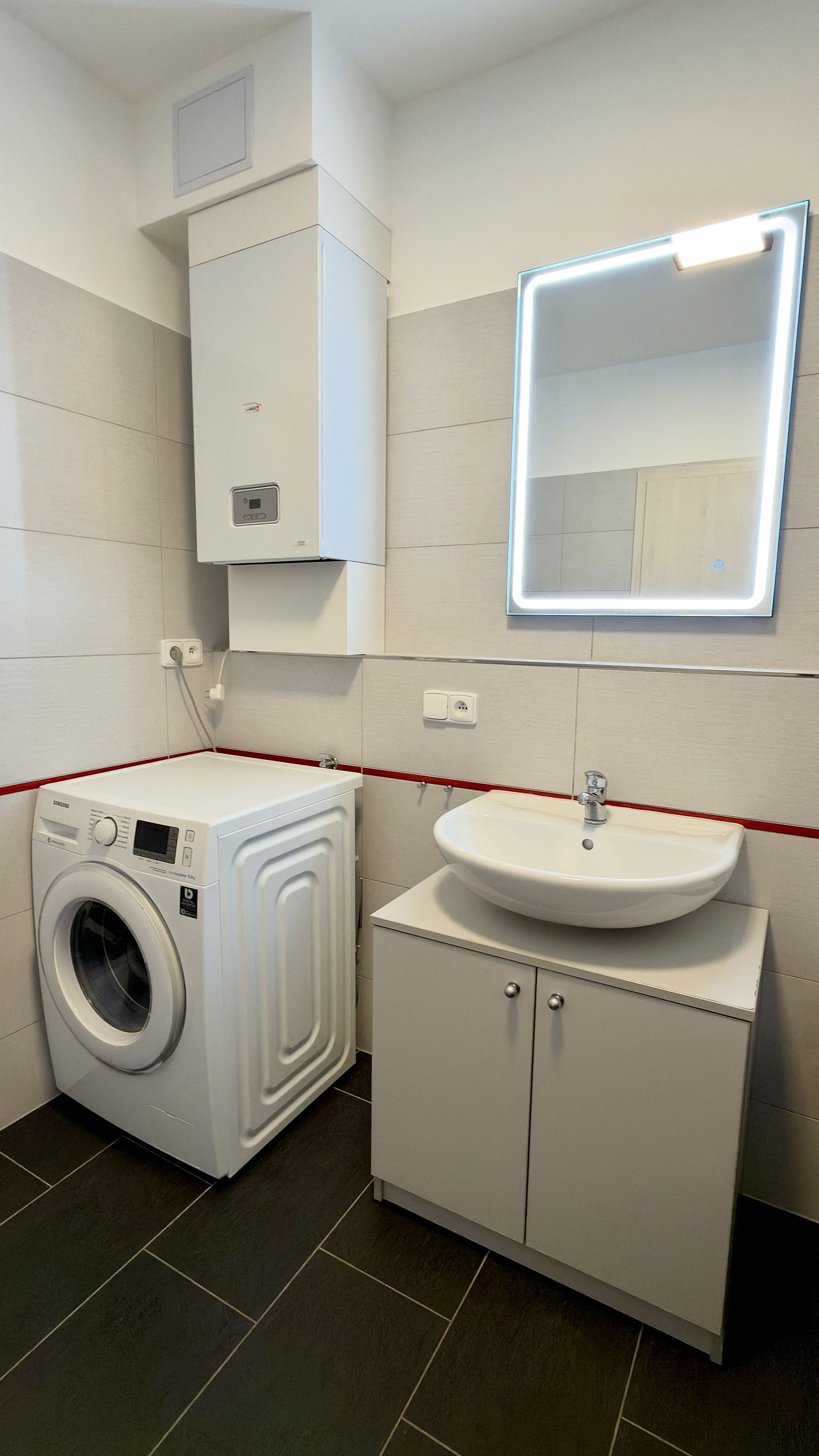 Pronájem novostavby bytu 3+kk s balkonem a garážovým parkovacím stáním v Plzni – Černicích – foto 5