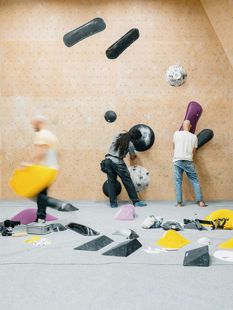 The MOMENTUM team at work.