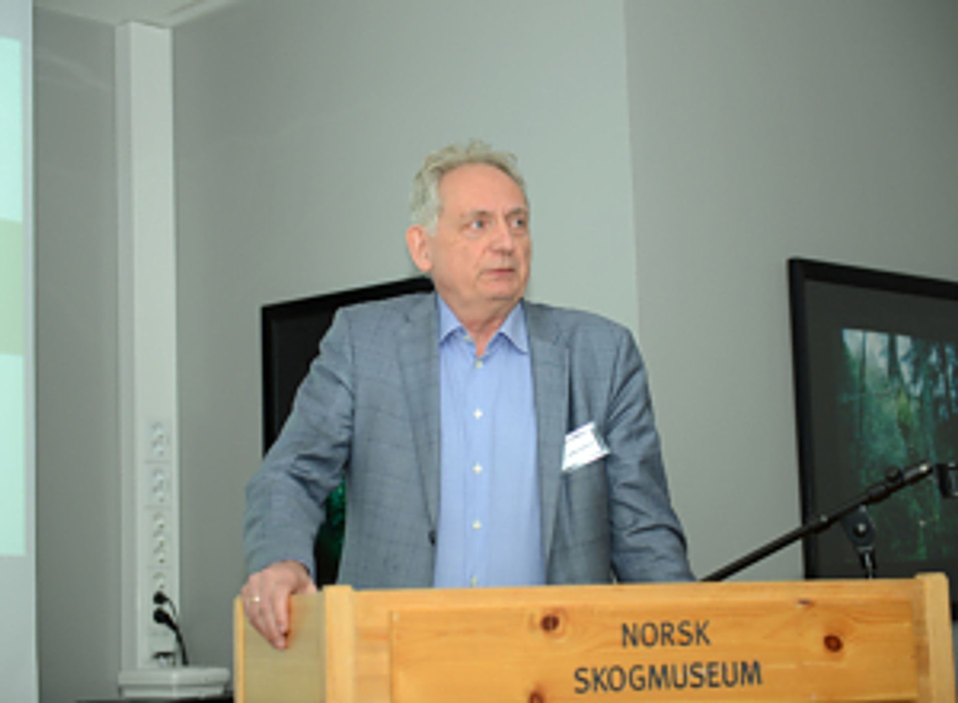 Gudbrand Kvaal fra Rømskog har en fortid som administrerende direktør i Norges Skogeierforbund. Han var en aktiv debattant på Glommens årsmøte, og ble også valgt inn som ordfører til neste års årsmøte etter et benkeforslag.