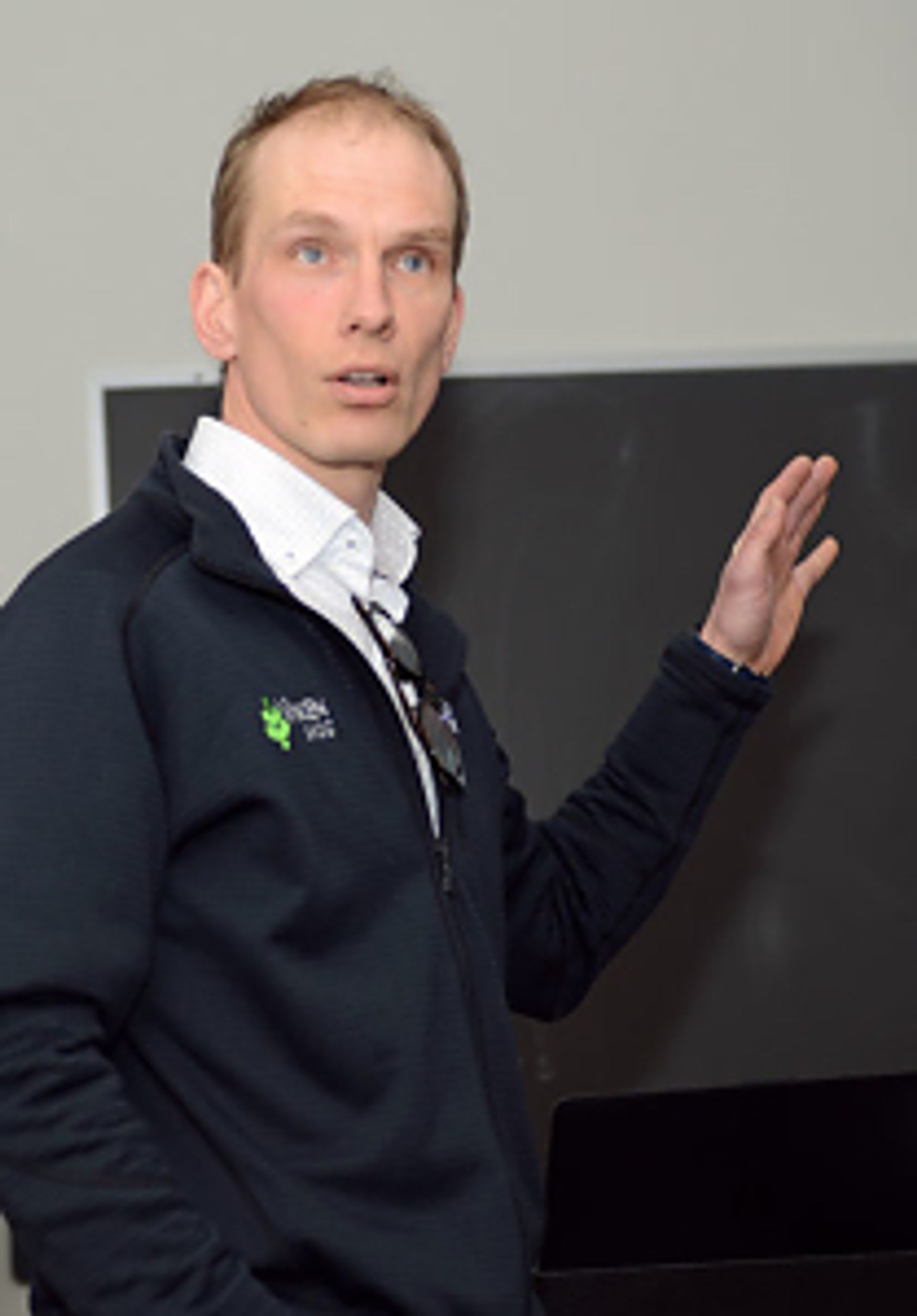 Even Bergseng har erfaring både som forsker og fra det praktiske skogbruket, og ga studentene et innblikk i mulige jobber de kan få med skogfaglig utdanning.