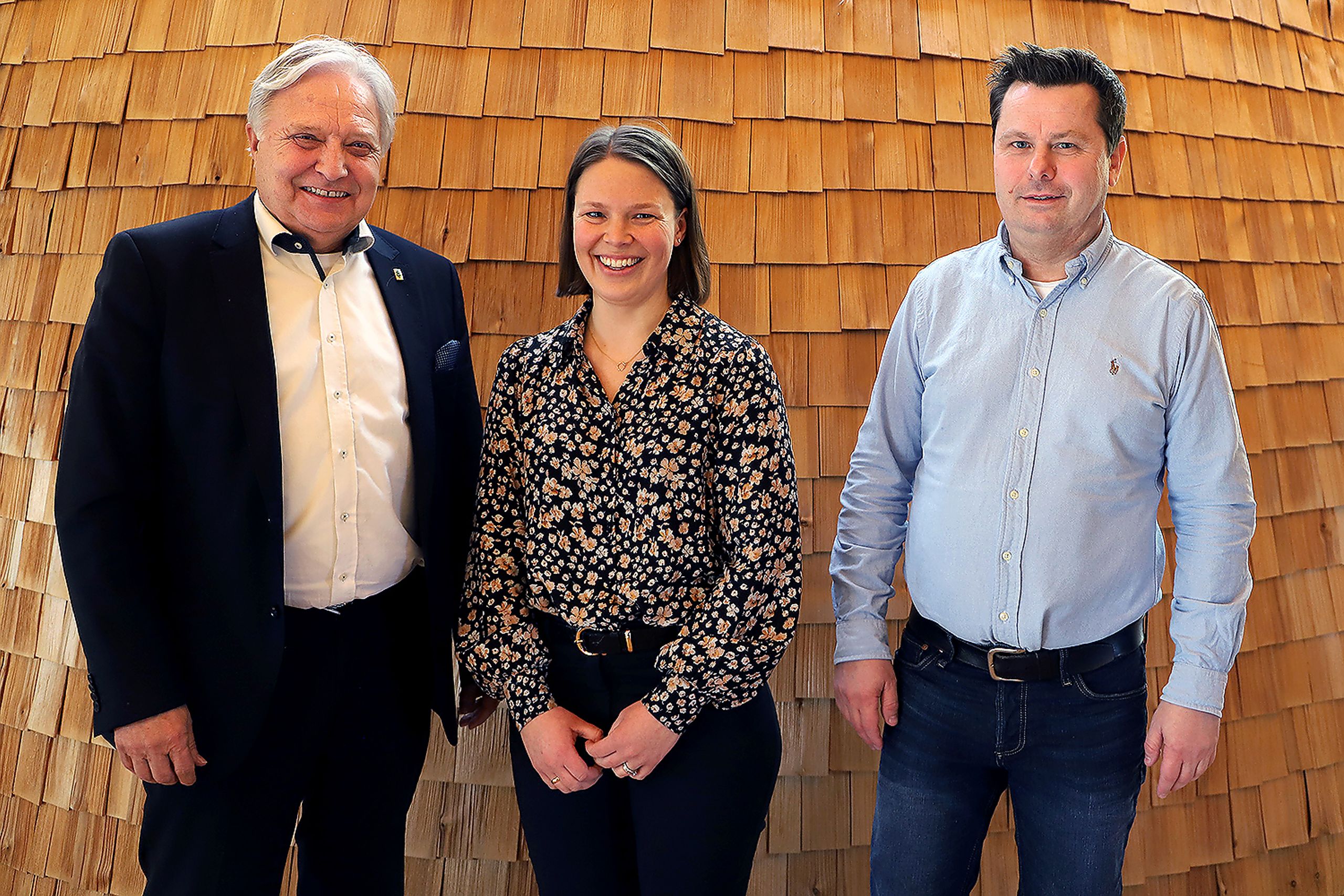 Styreleder Olav Breivik, økonomisjef Vibeke Teslo-Andersen og daglig leder Tor Henrik Kristiansen i Viken Skog.
