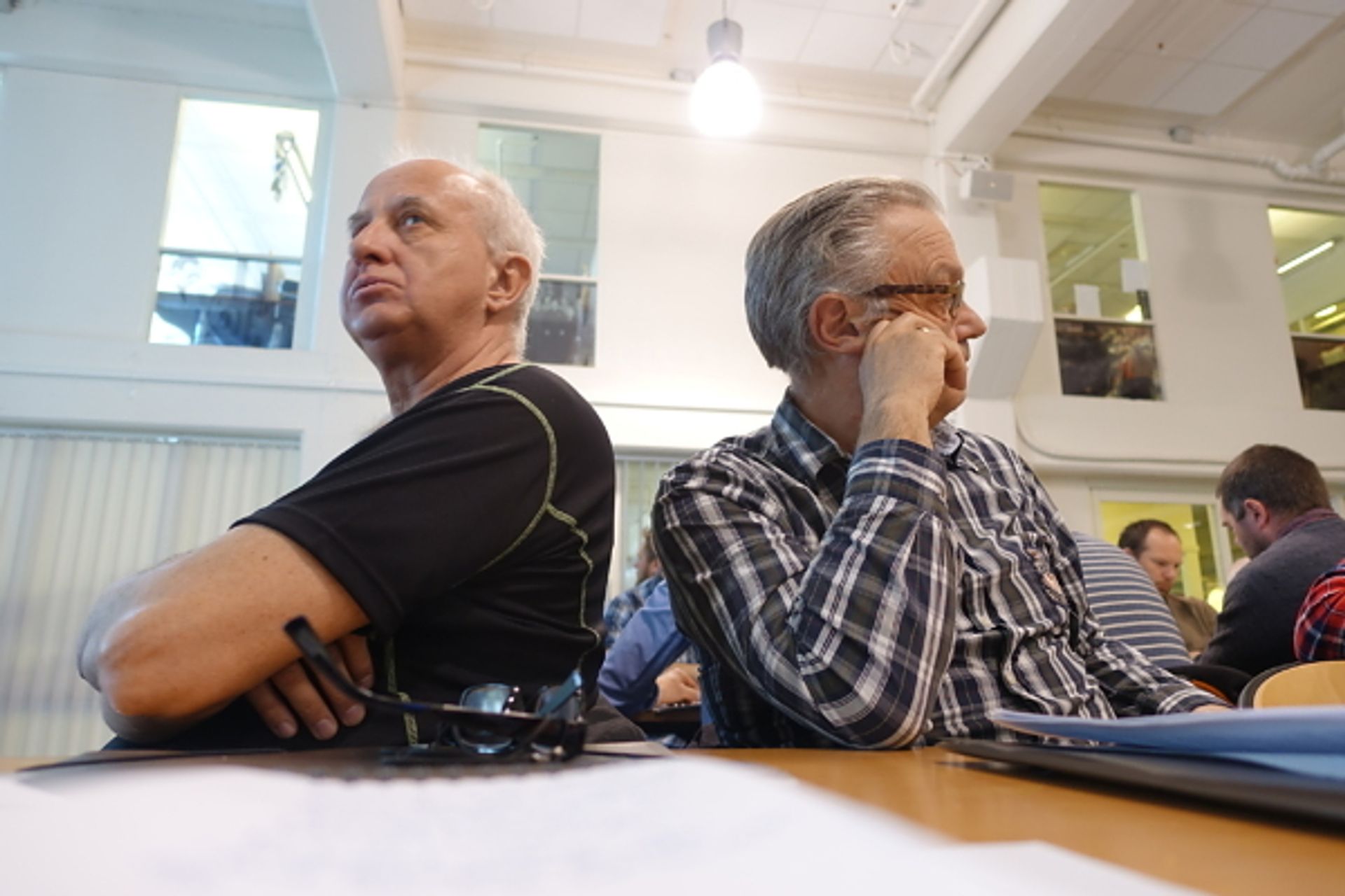 Torkild H Mosebø (t.v.) og Bendik Skeie kjørte sammen til årsmøtet. De representerer Hjartdal skogeierlag.