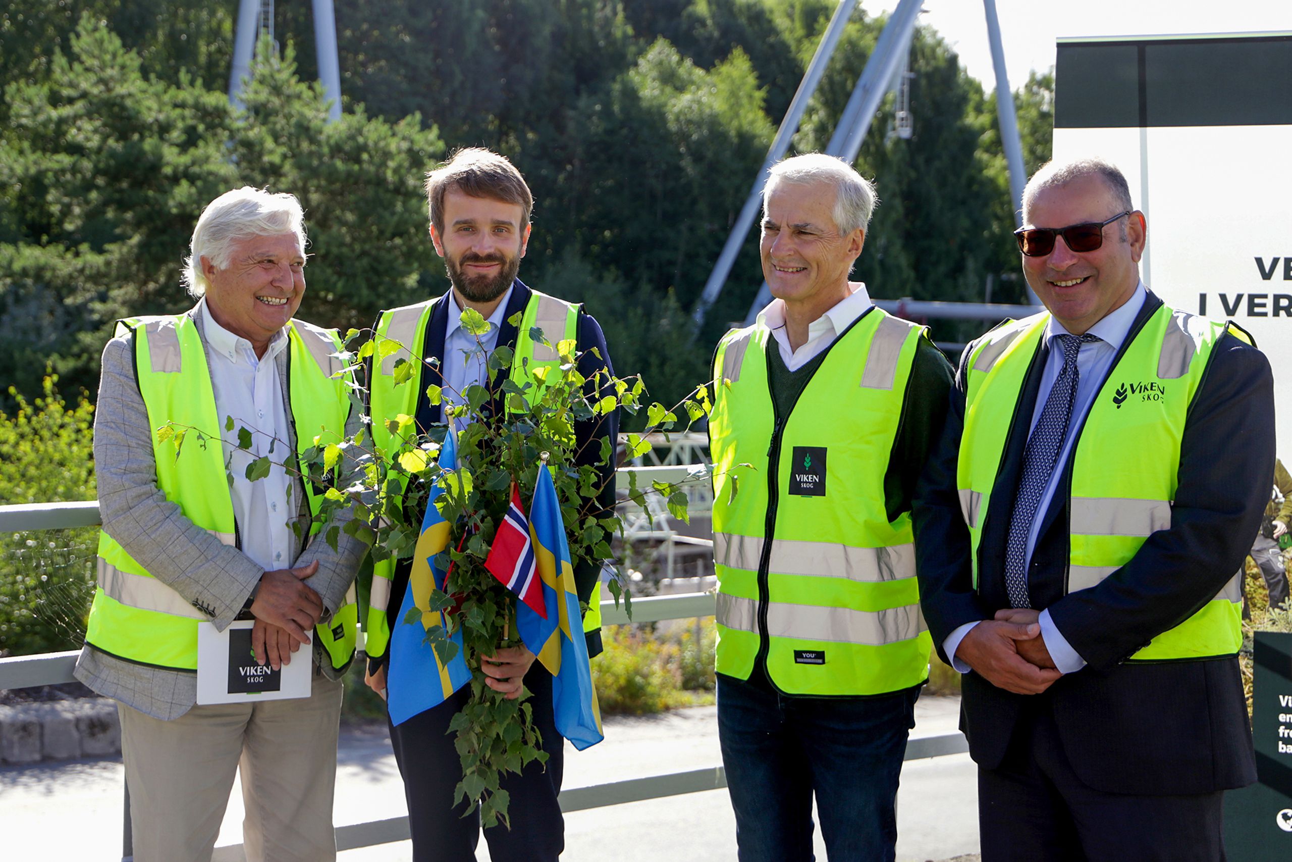 Olav Breivik, Jan Christian, Vestre, Jonas Gahr Støre og Christoph Michalski ved ministernes besøk på Follum tilbake i 2022.
