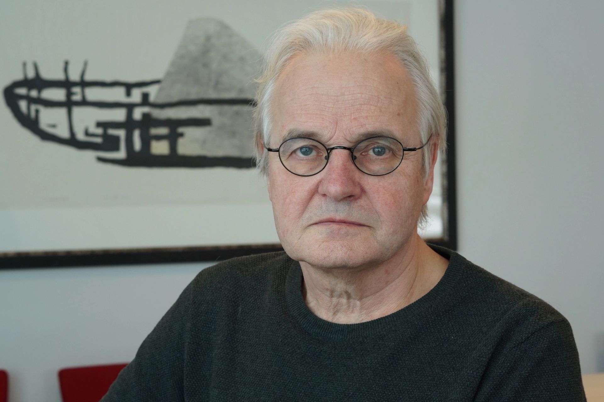 Kommuneoverlege Knut Skulberg i Elverum kommune fotografert innendørs.