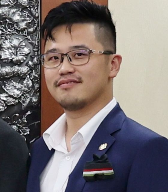 霍华德李存孝