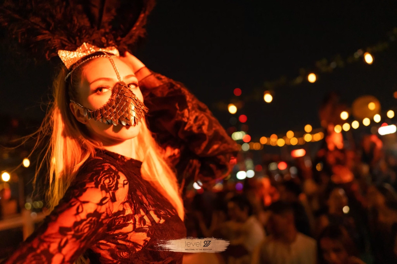 Level 27 rooftop nightclub gallery image 1