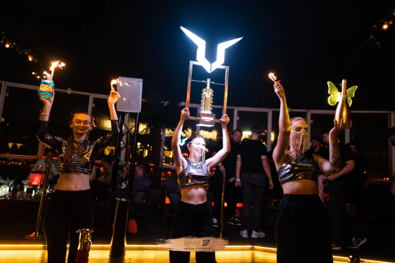 Level 27 rooftop nightclub gallery image 5