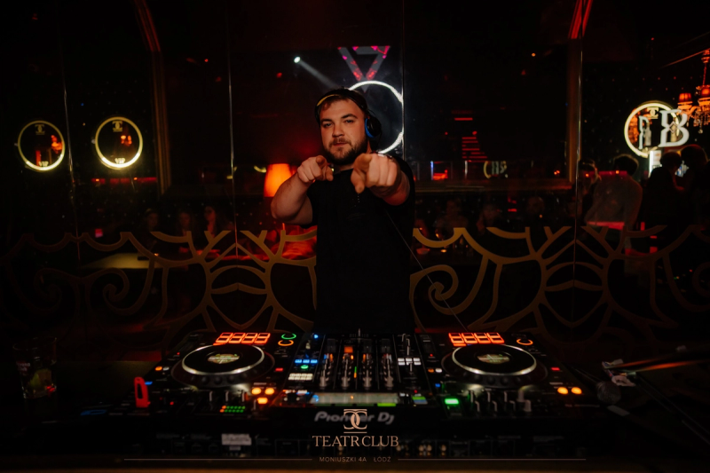 Theater nightclub gallery image 6