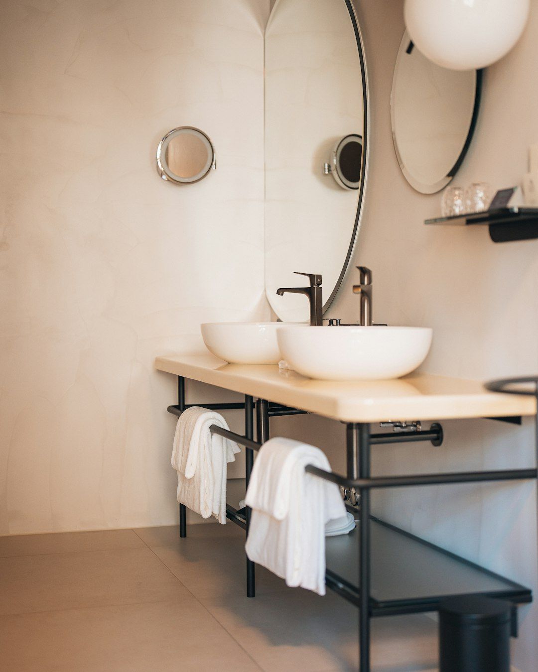 LinkedIn Ads for Accommodation & Hospitality: A Comprehensive Setup Guide