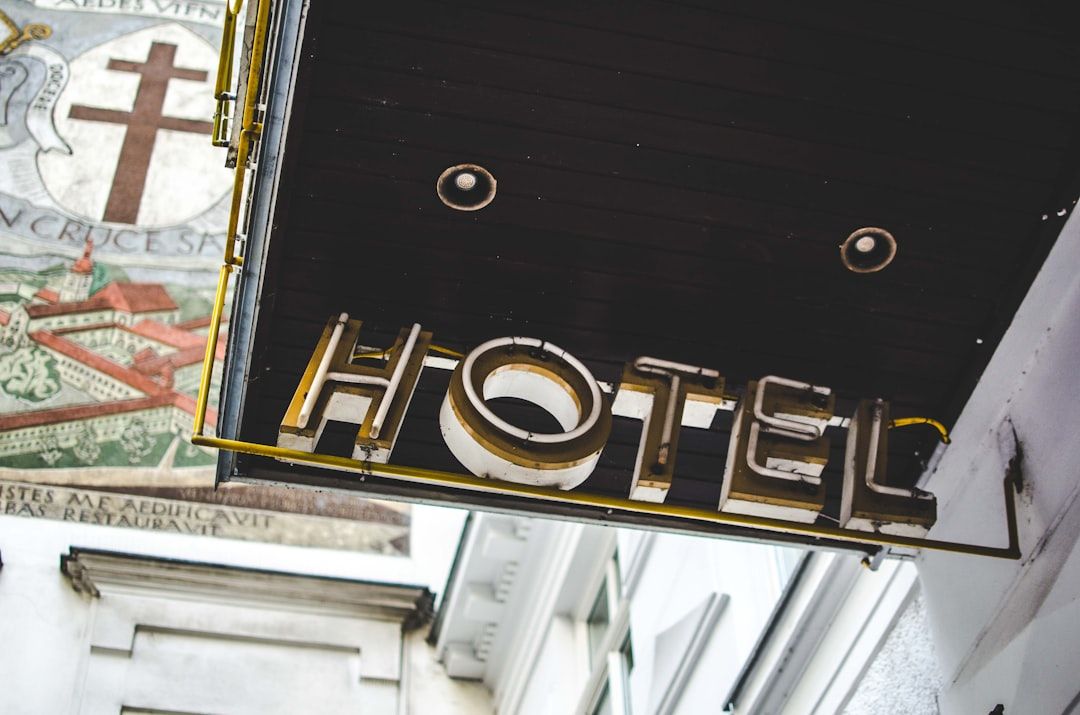 LinkedIn Ads for the Hospitality Industry: A Comprehensive Setup Guide