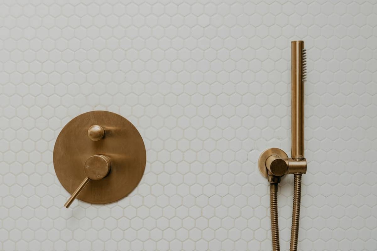 Google Ads for Plumbing Fixture Wholesalers: A Comprehensive Setup Guide