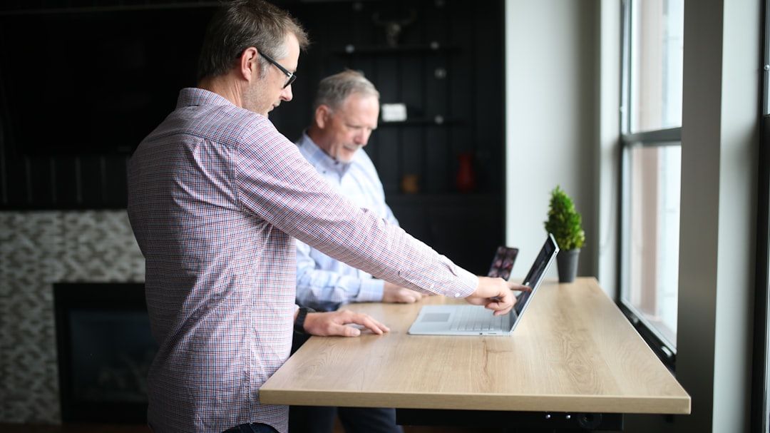 Best Intent Data Providers for B2B Sales Prospecting: A Comprehensive Platform Selection Guide