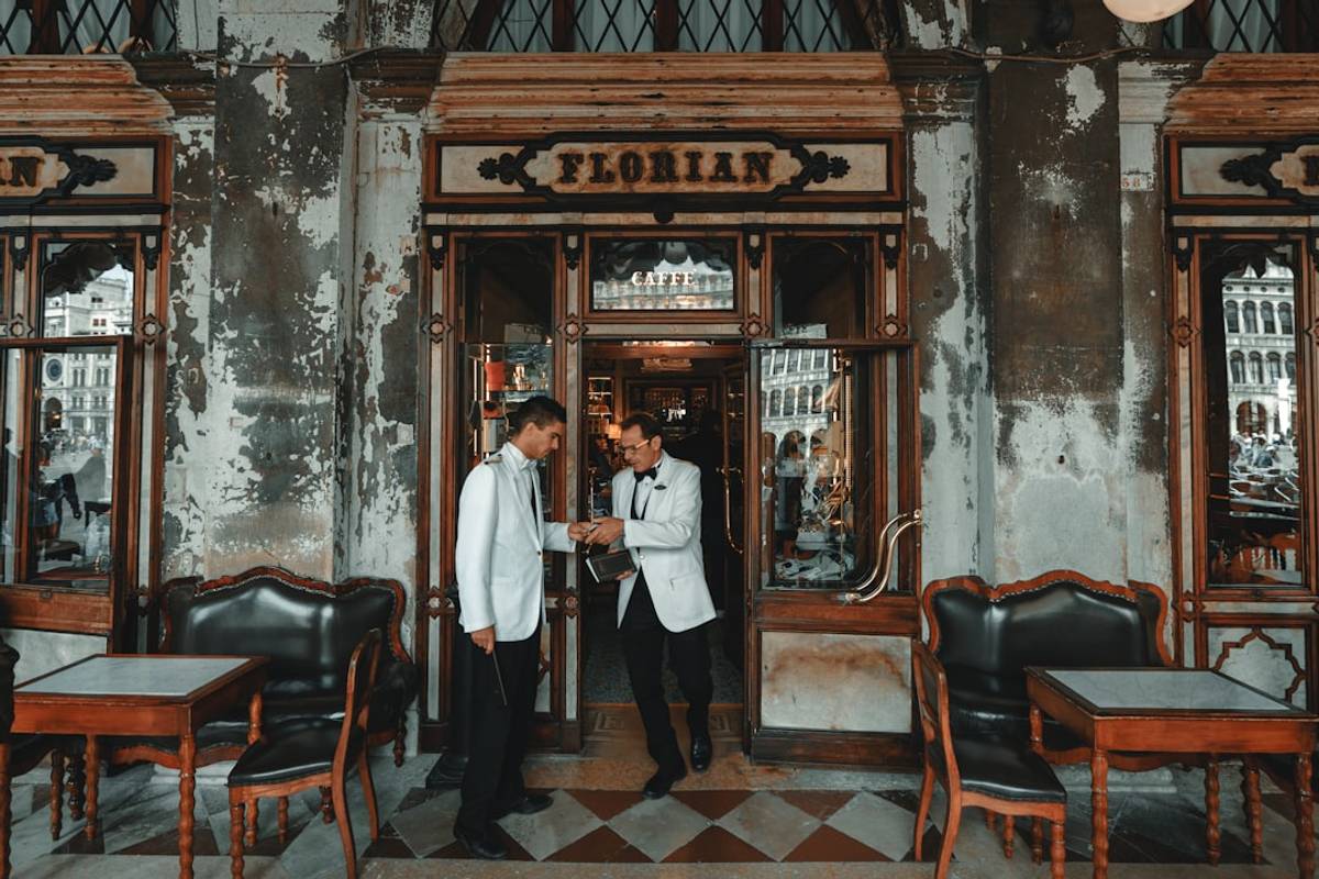 Google Ads for Restaurant Uniform Suppliers: A Comprehensive Setup Guide