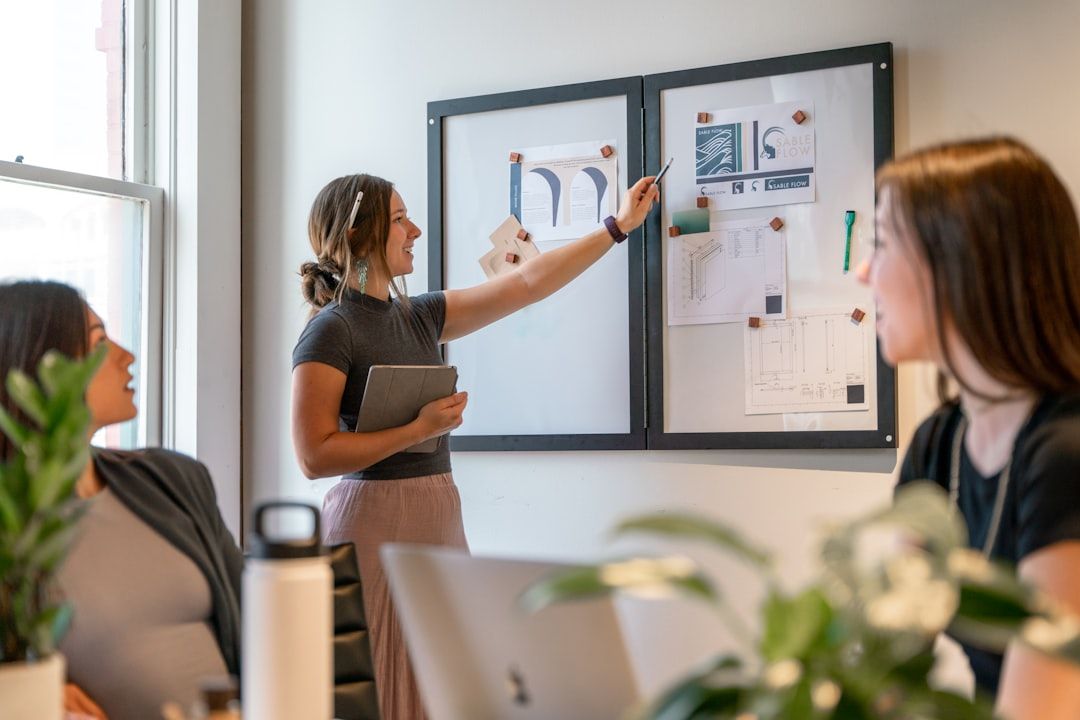 Best Exit Intent Software for B2B Companies: A Comprehensive Platform Evaluation Guide