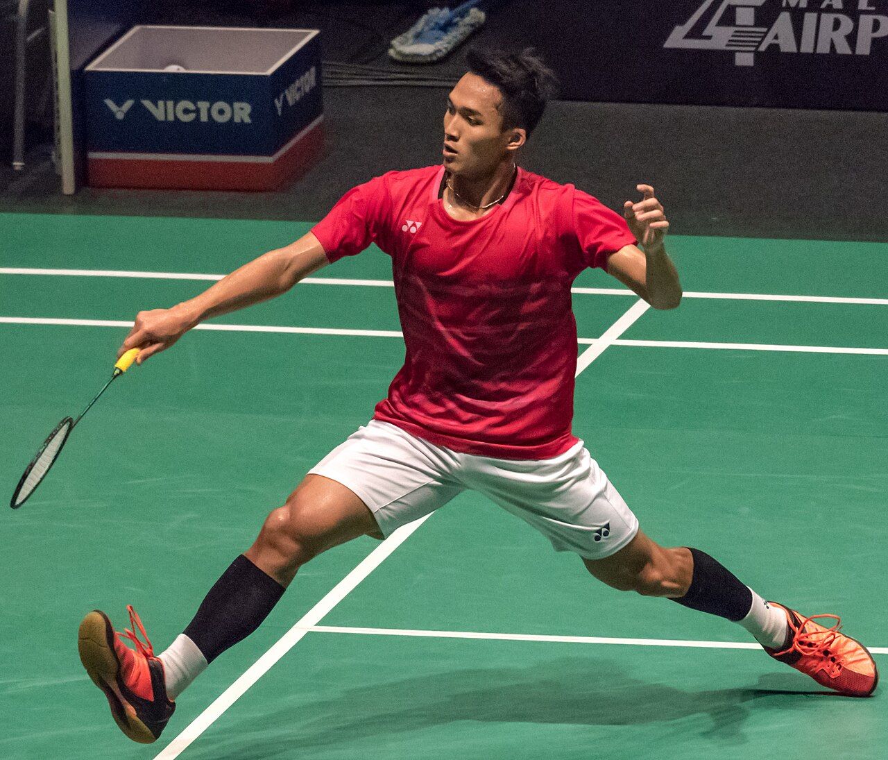 Jonatan Christie playing badminton at the 2017 SEA Games