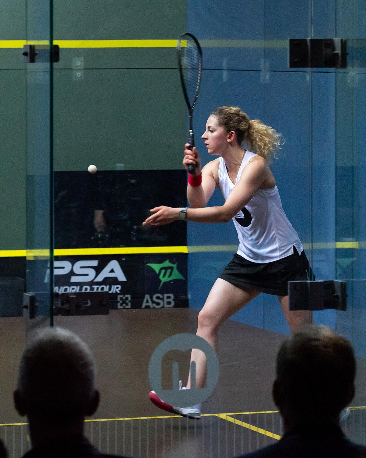 Georgina Kennedy playing squash at the 2023-24 PSA World Tour Finals