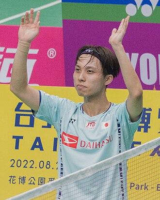 Kodai Naraoka waving to the crowd at the 2022 Taipei Open