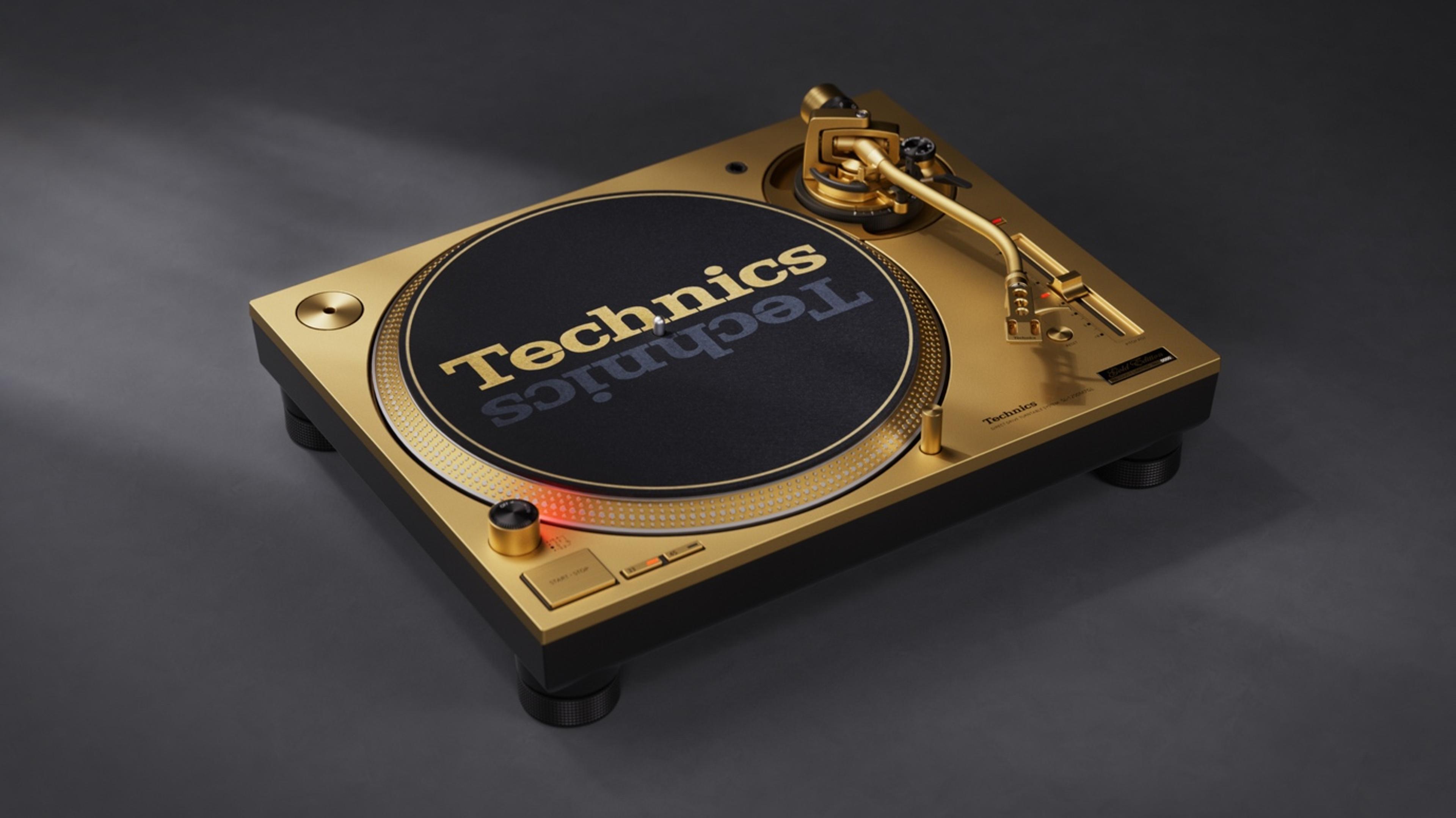 Technics SL-1200M7 Limited Edition Gold