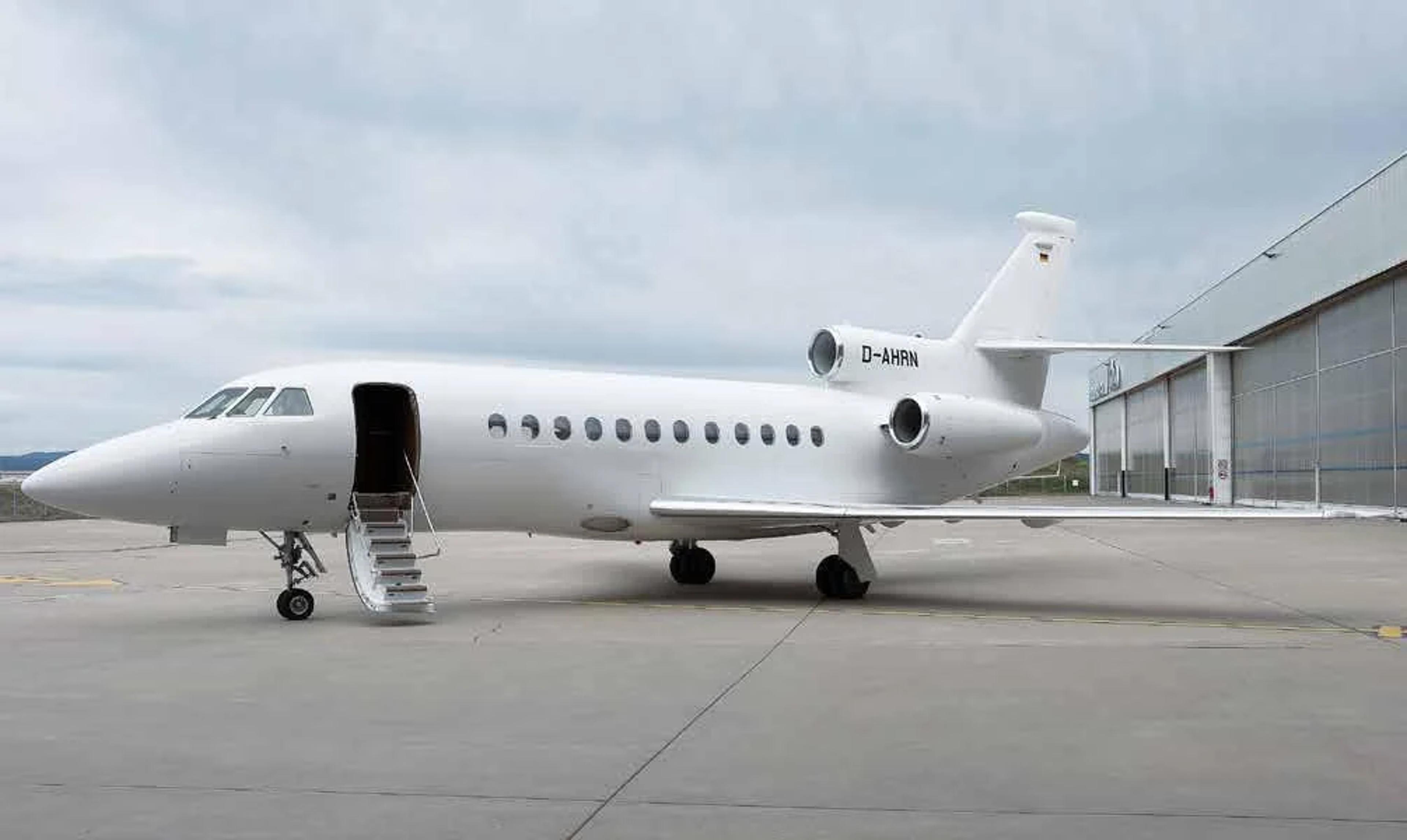 Falcon 900EX, official Dassault Aviation image.