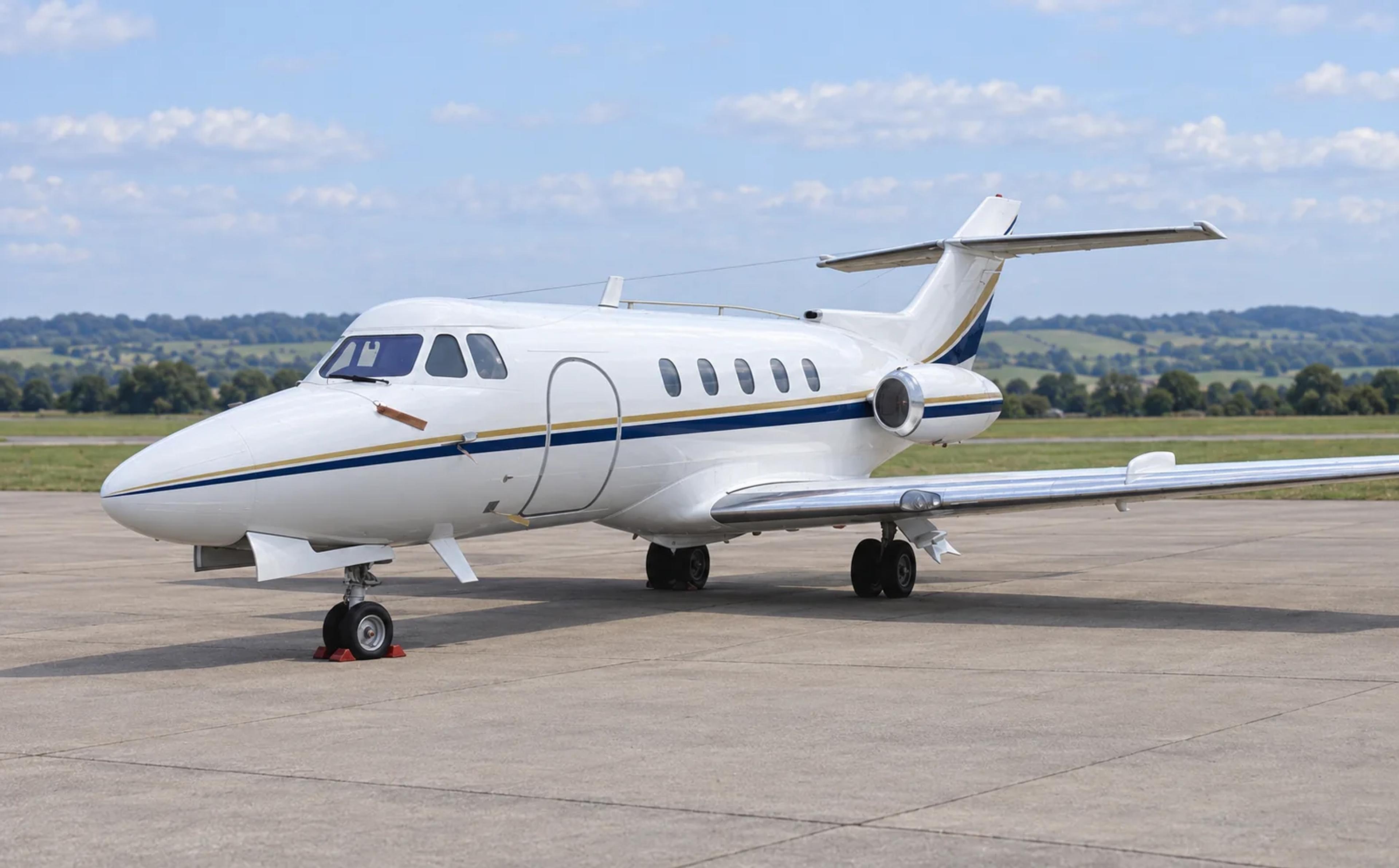 Hawker 125 3A editorial illustration