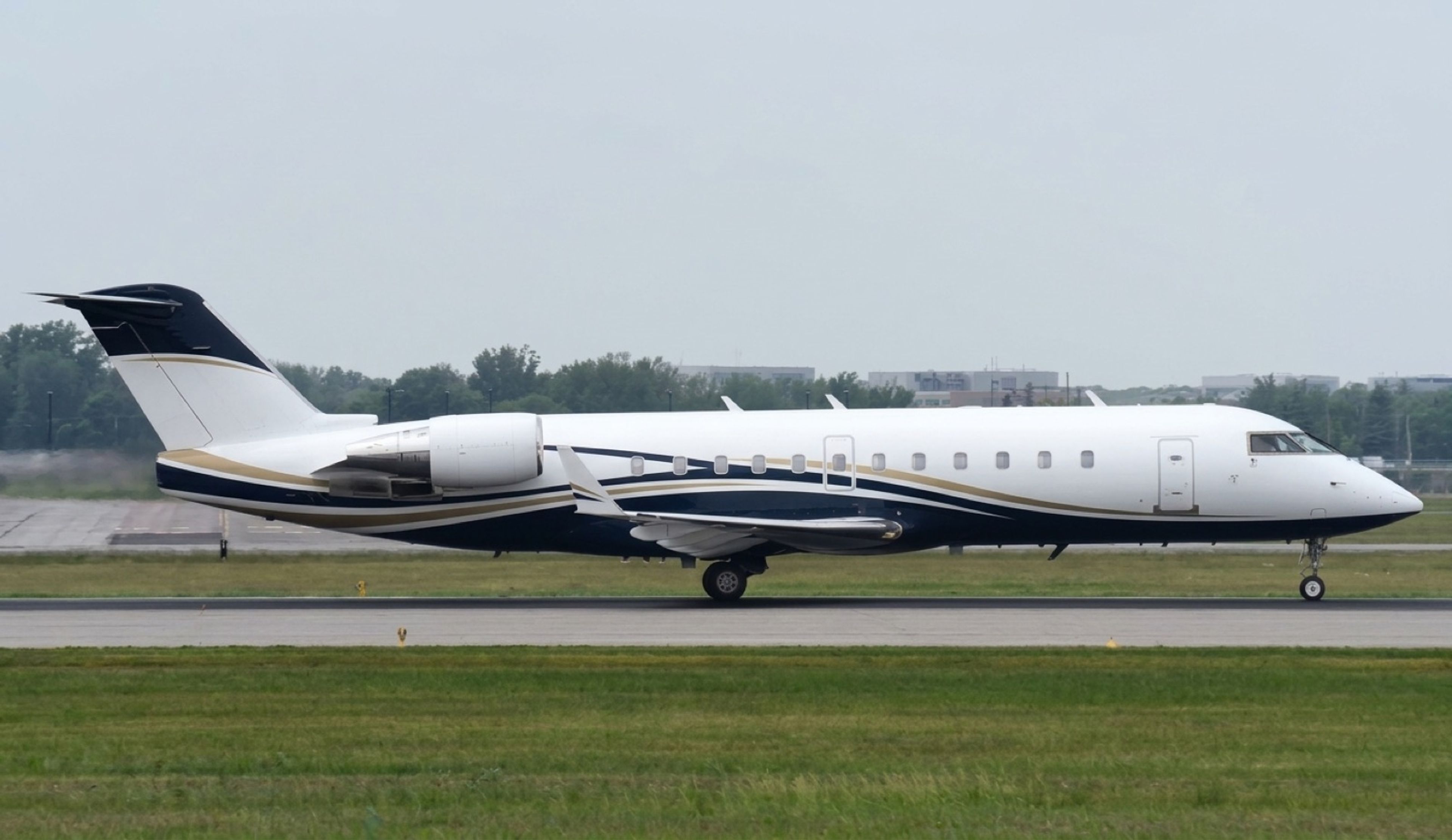 Bombardier Challenger 800 aircraft