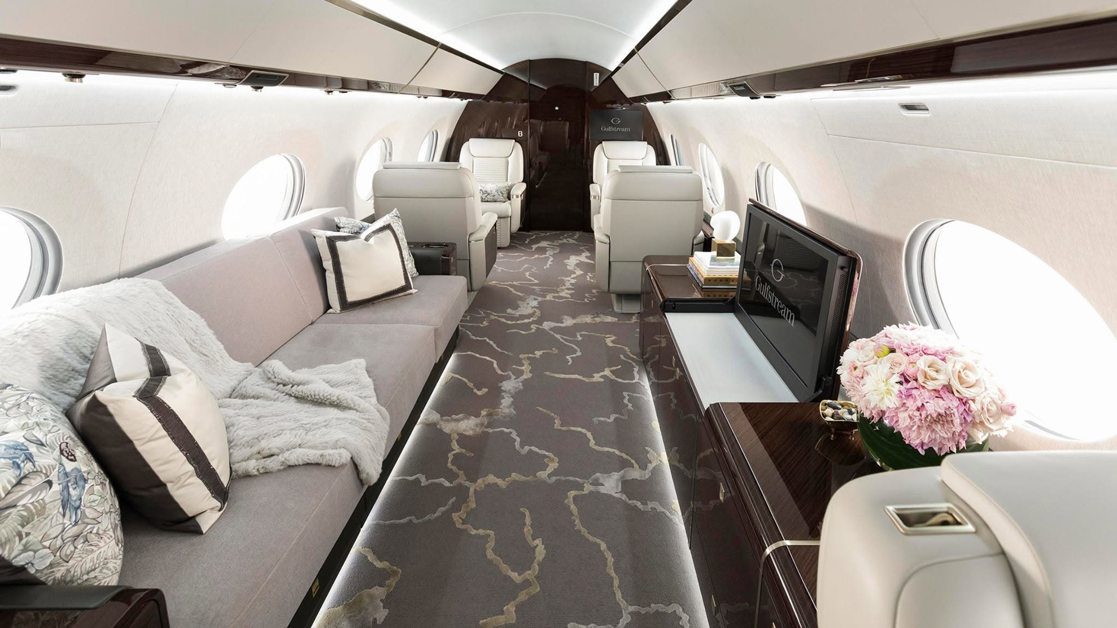 G650ER interior