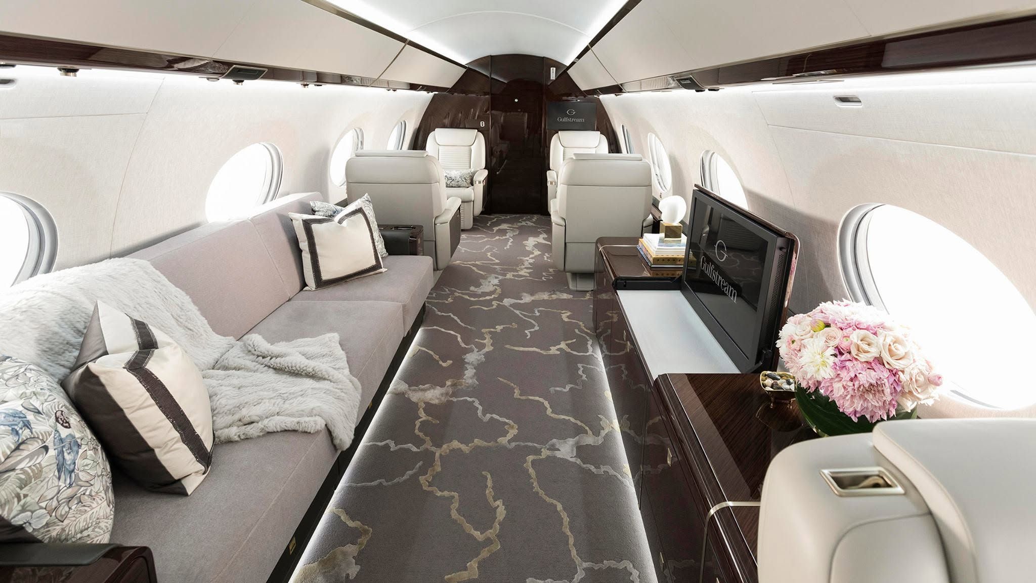 G650ER interior