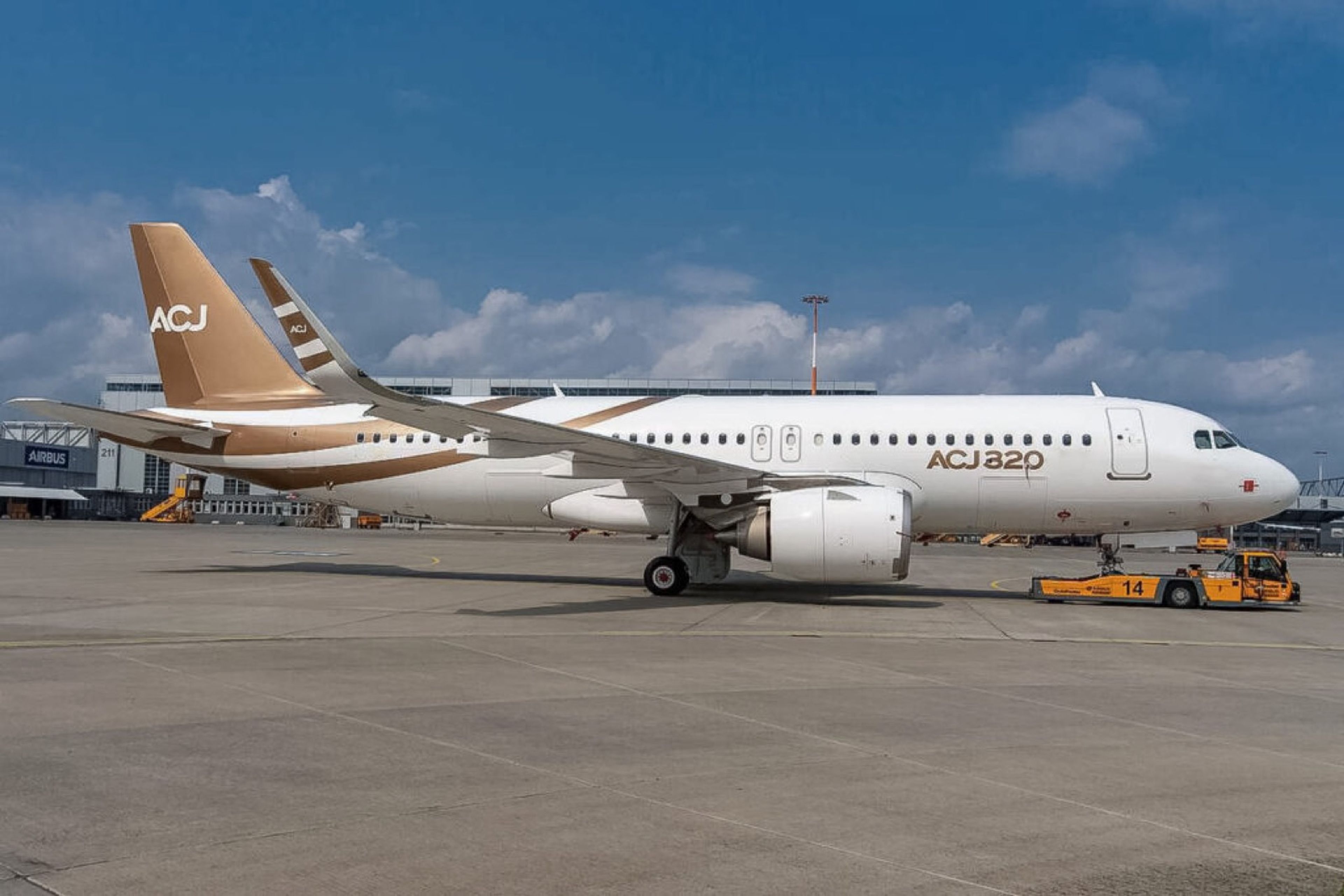 ACJ320 / legacy A320 Prestige-style corporate variants aircraft