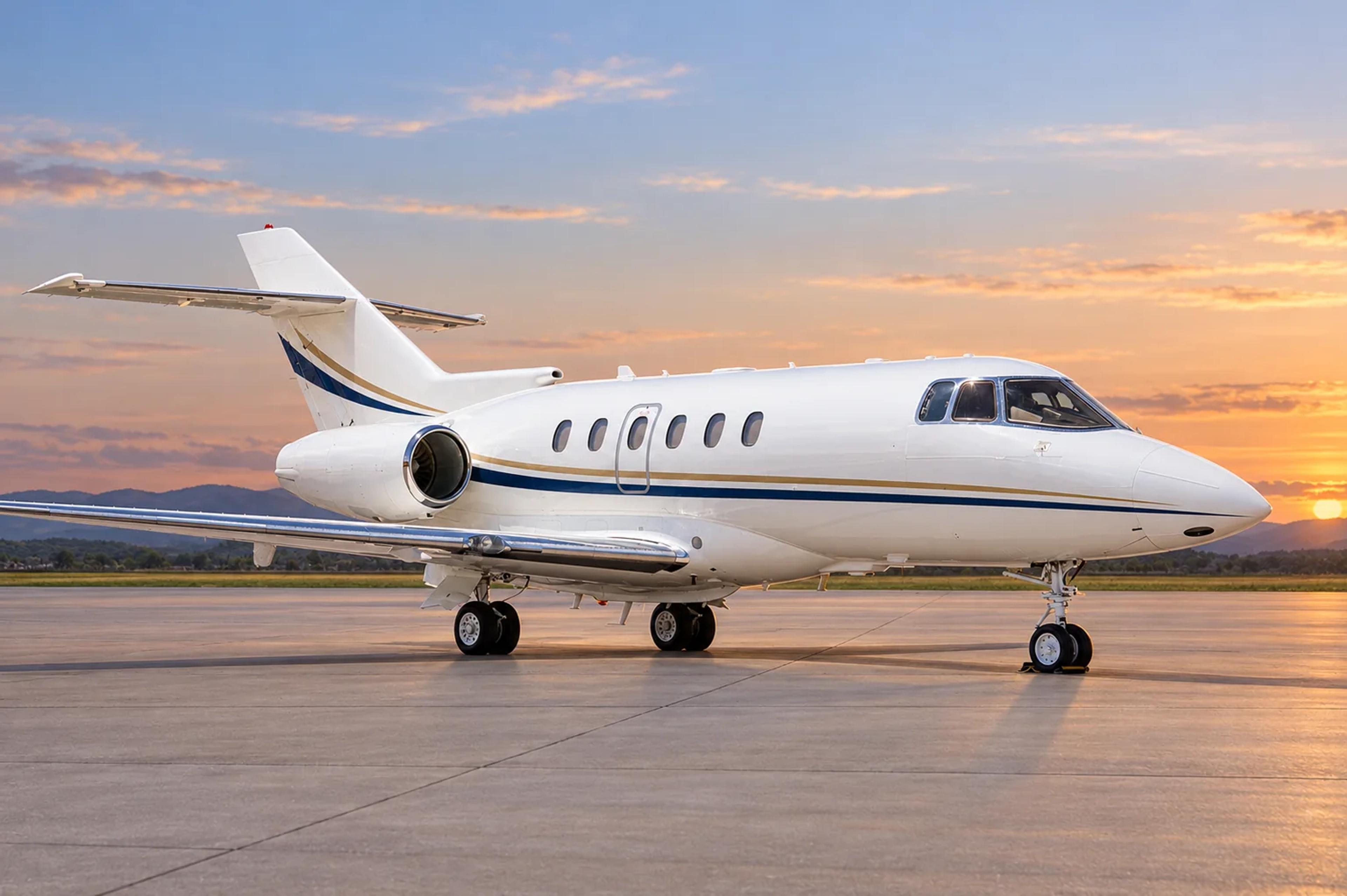 Hawker 900XP editorial illustration
