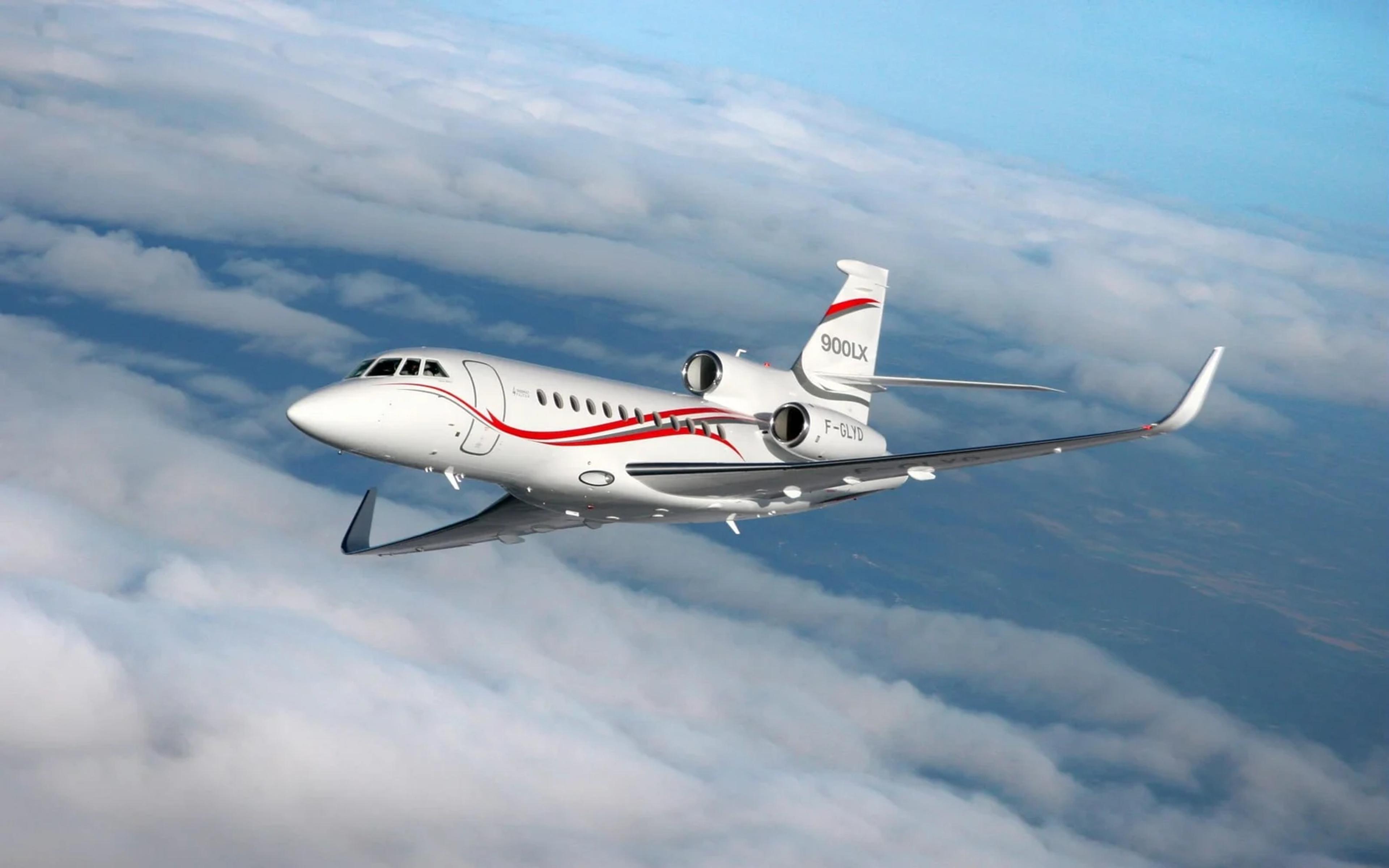 Falcon 900LX, official Dassault Aviation / K. Tokunaga image.