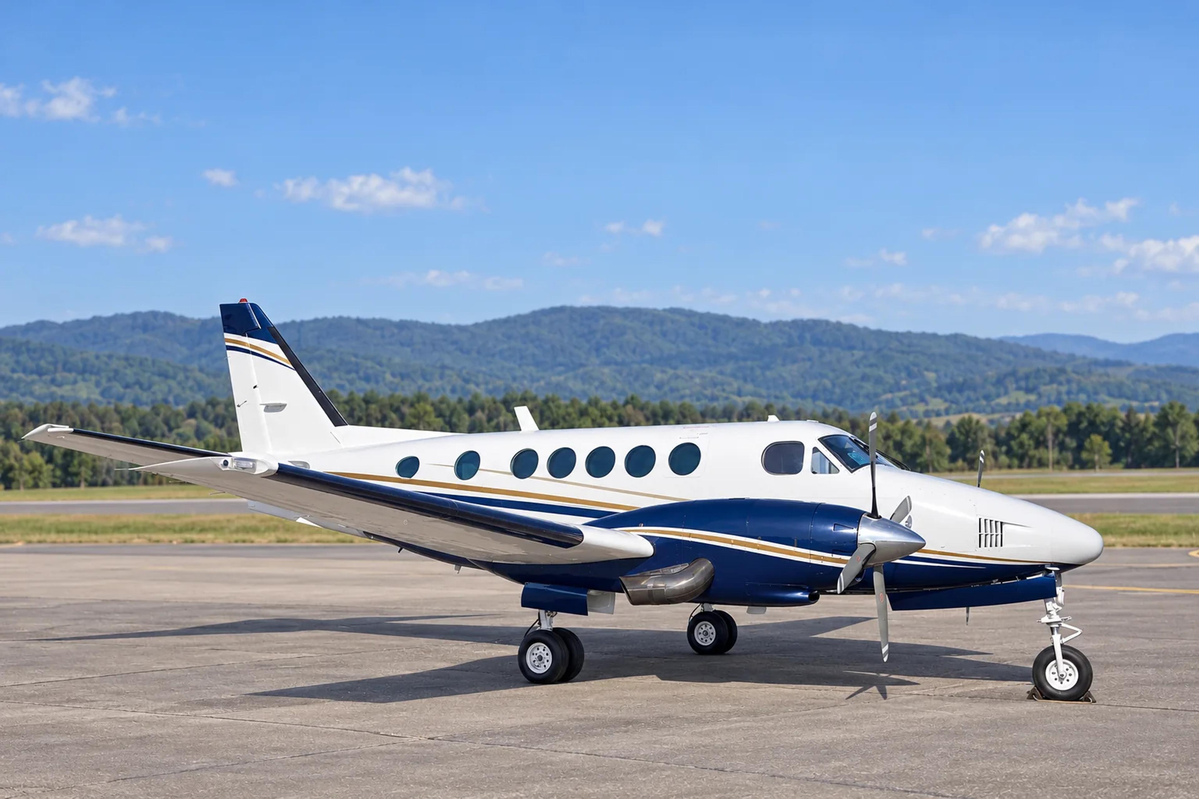 King Air 100-series: 100 / A100 / B100 editorial illustration