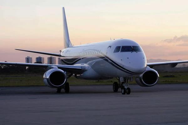 Lineage 1000, official Embraer image.