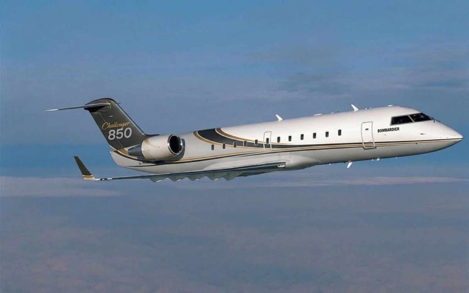 Challenger 850 aircraft