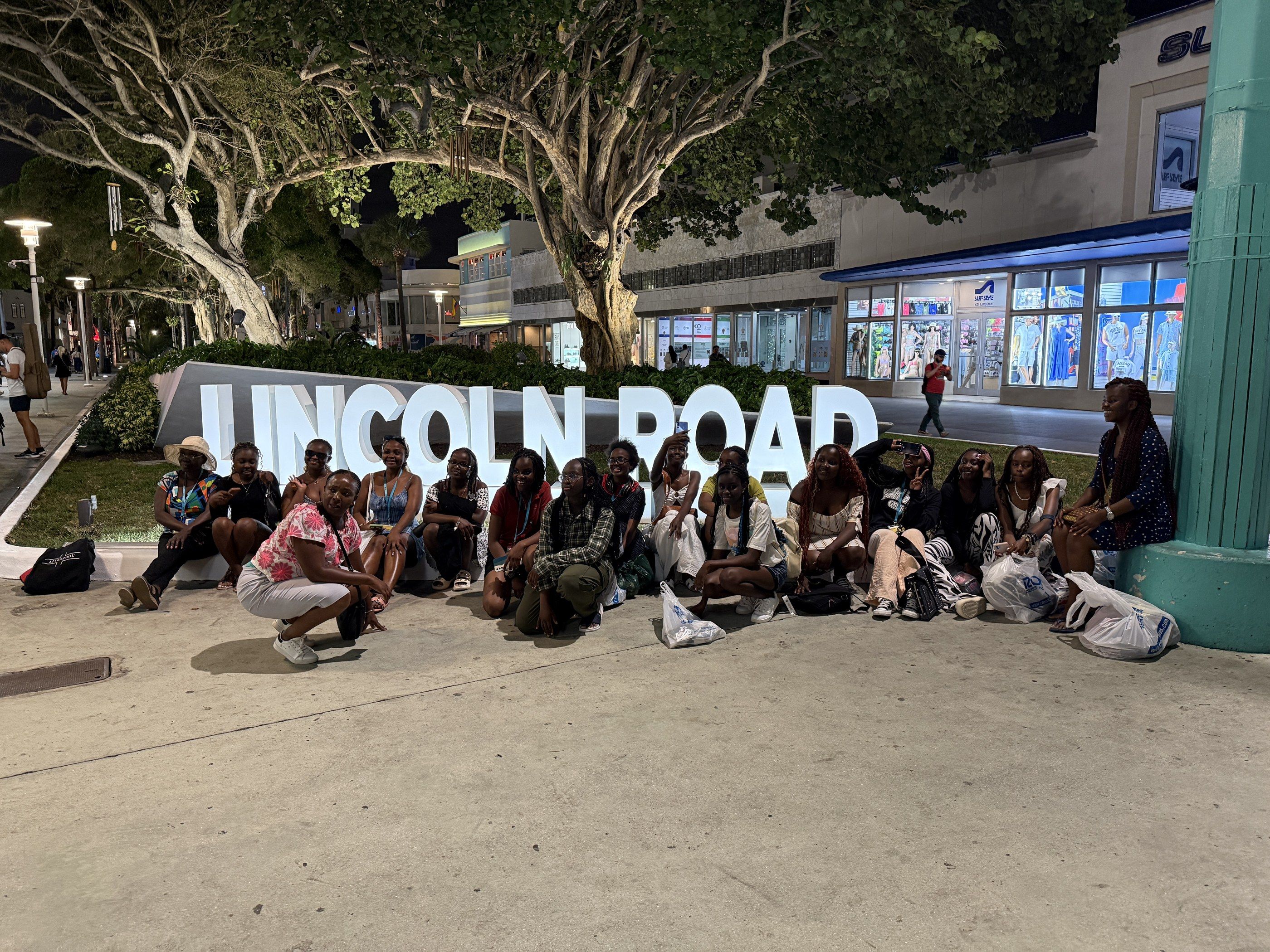 An evening on Lincoln Road