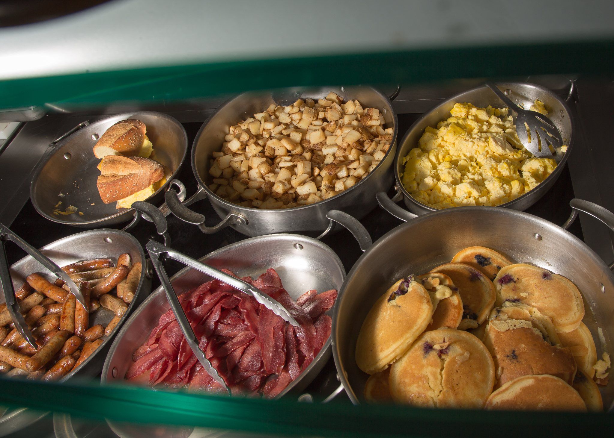 Hot breakfast counter in the Fordham cafeteria