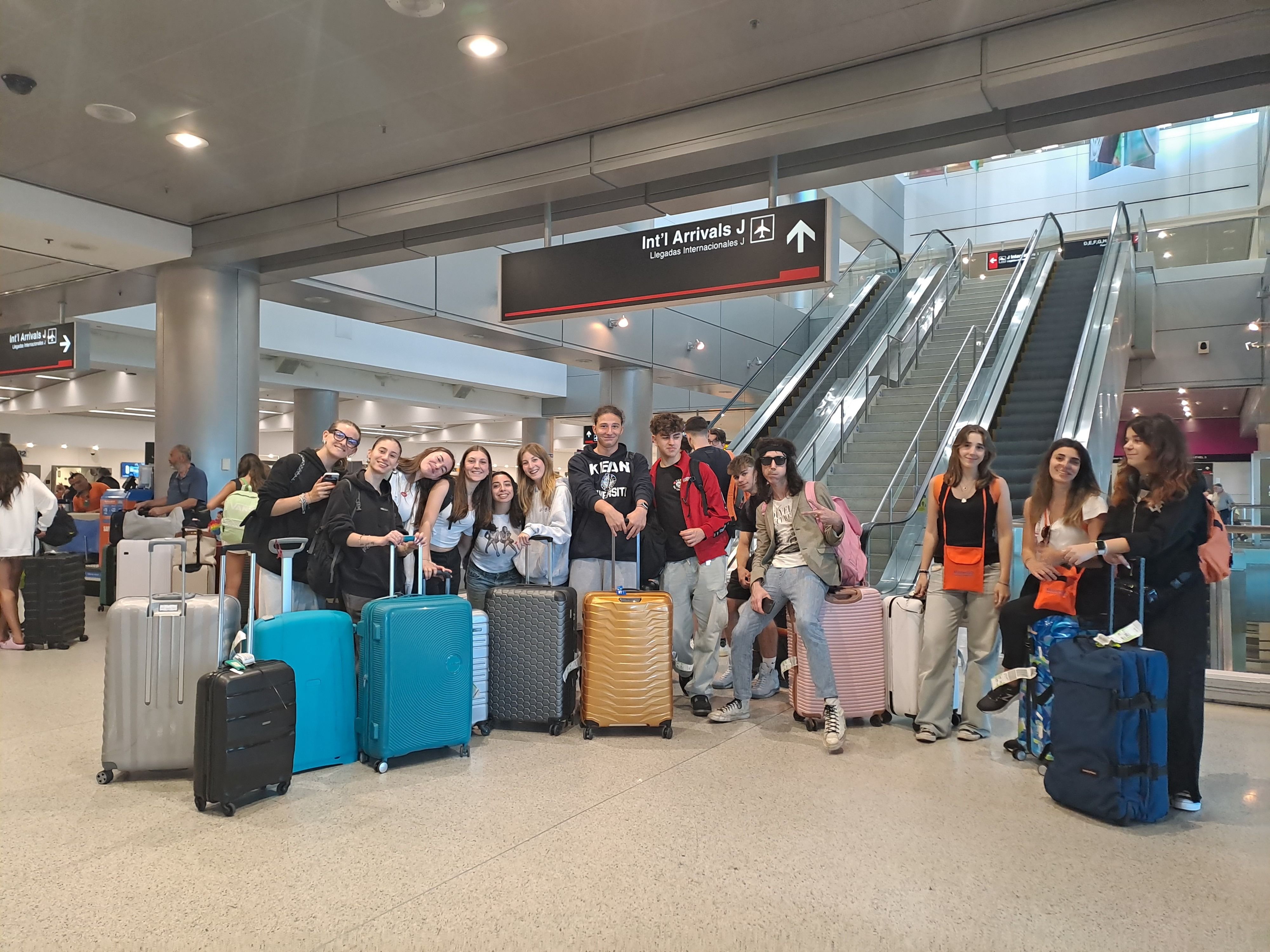 YES USA students arriving with their suitcases at Miami International Airport