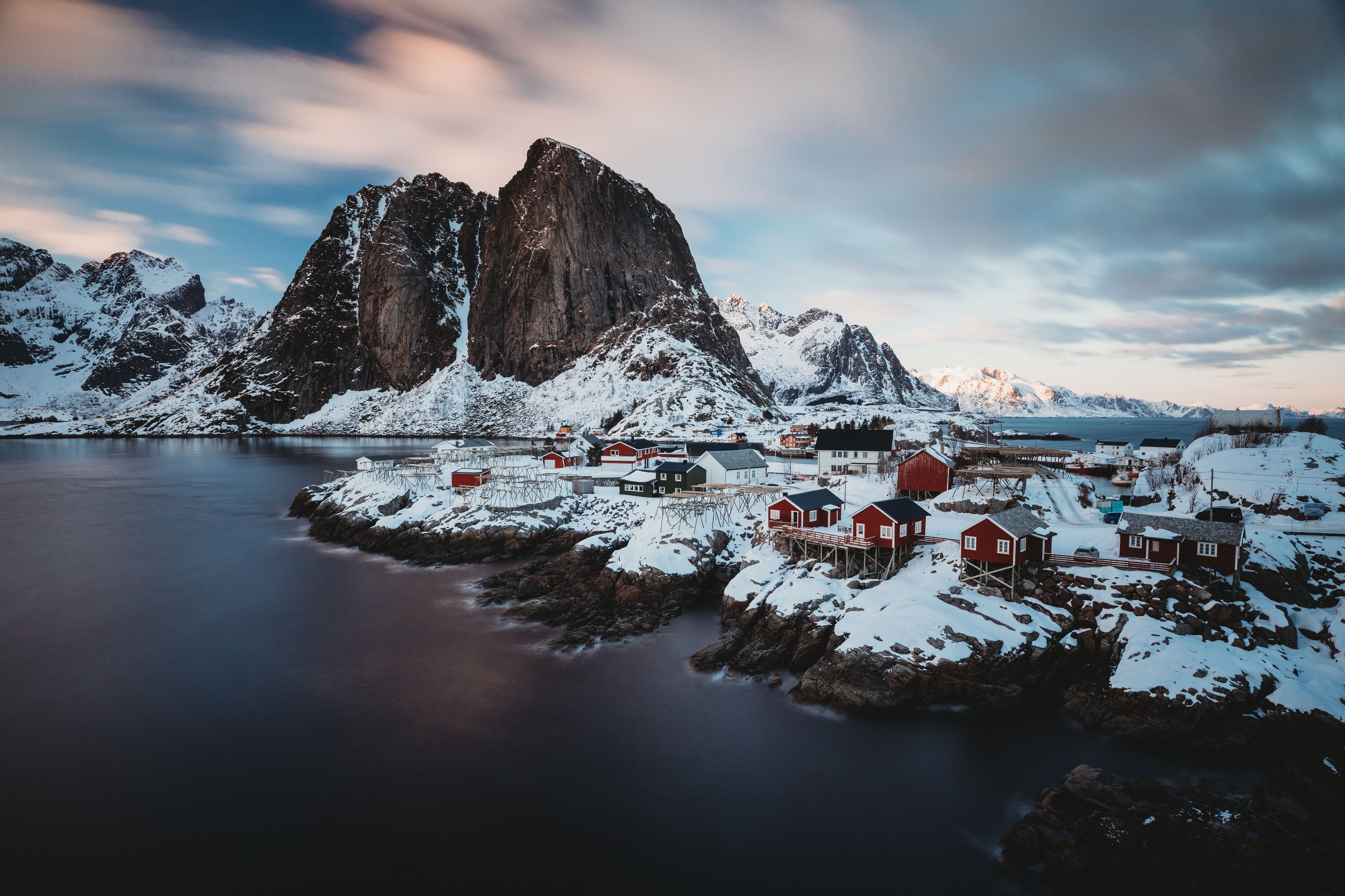Bilde fra en liten bygd i Norge.