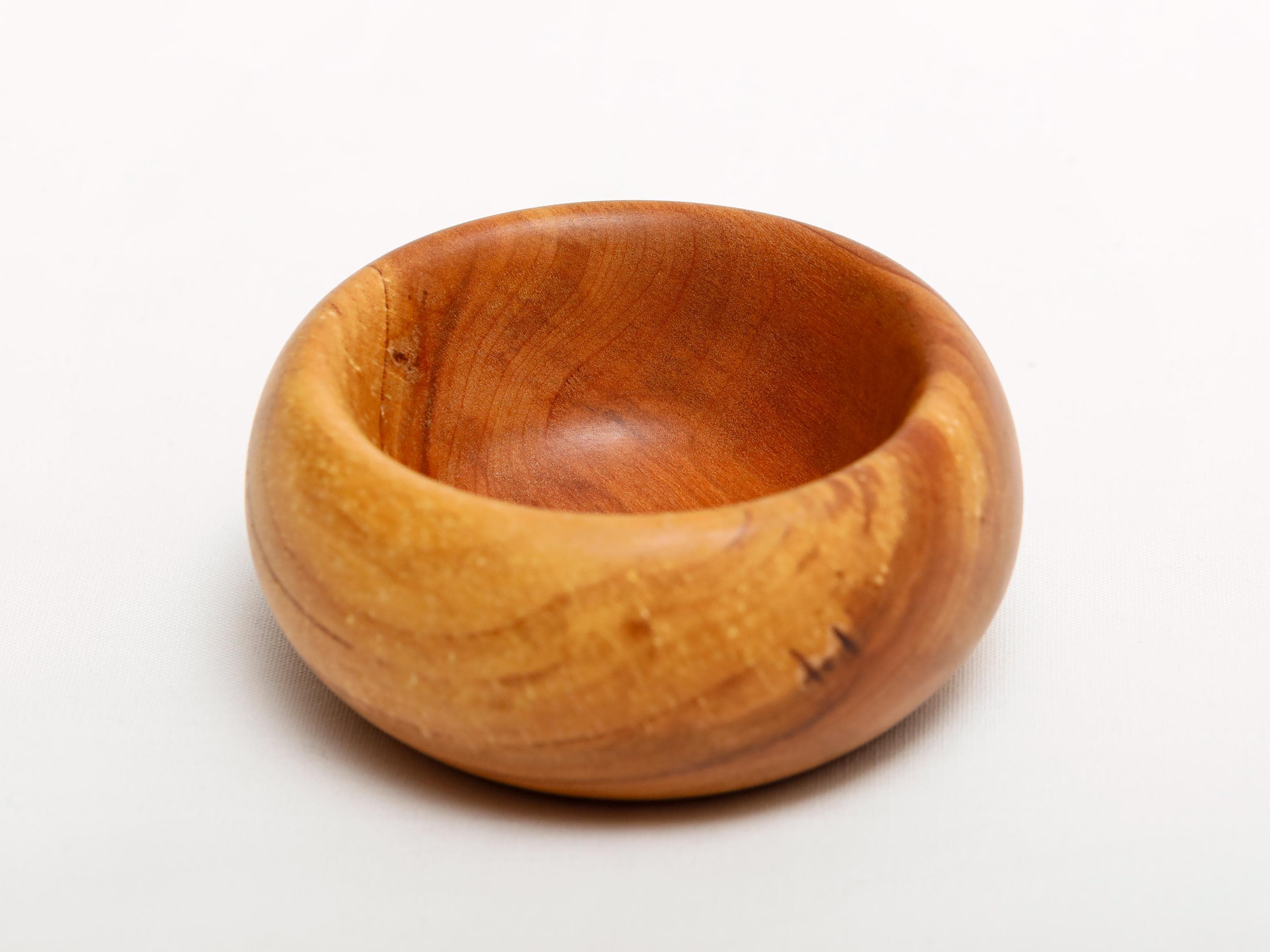 Gedrechselte Holzschale aus Apfelholz