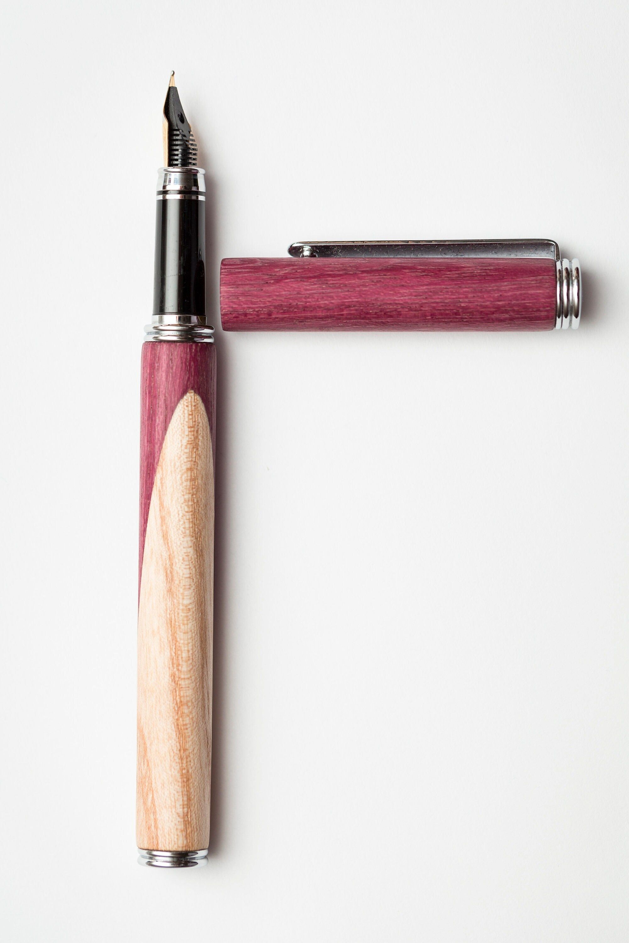 Handgefertigter Füllfederhalter aus Holz