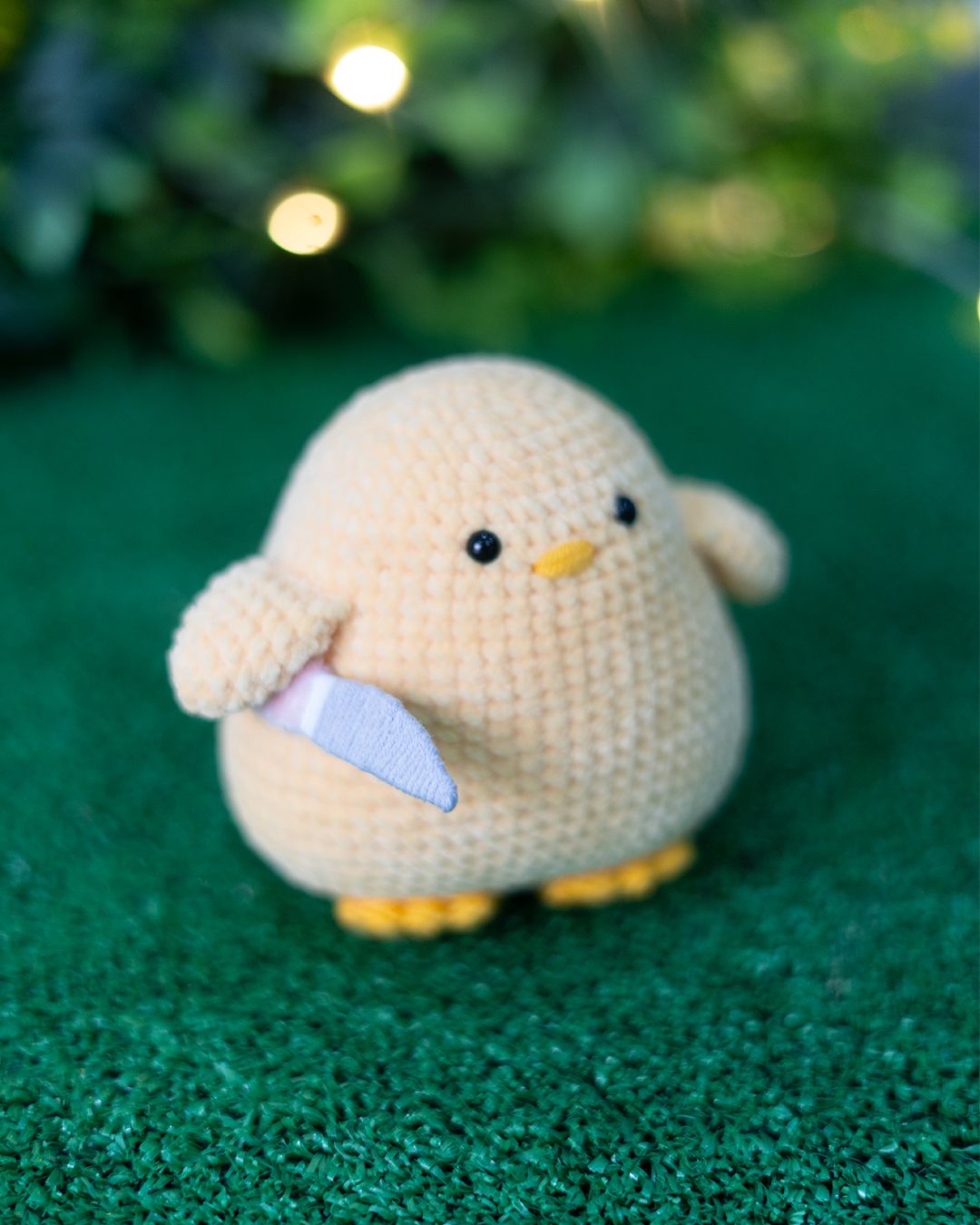 Chick with Knife - Funny Chicken crochet pattern - Amigrumi Doll PDF